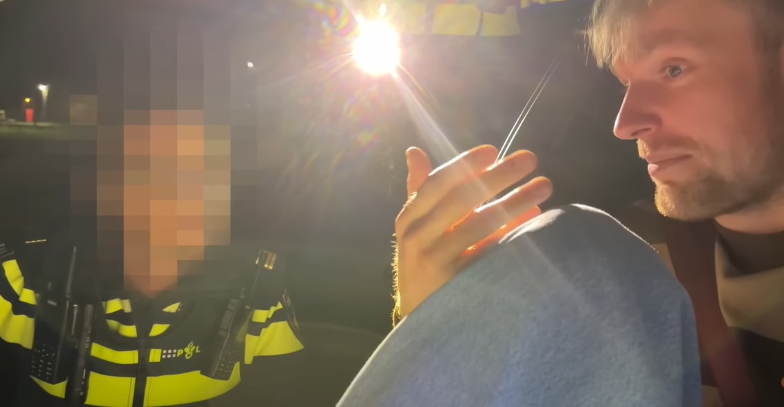 ZIEN: Ruzie tussen Enzo Knol en politie na 'asociaal' gedrag