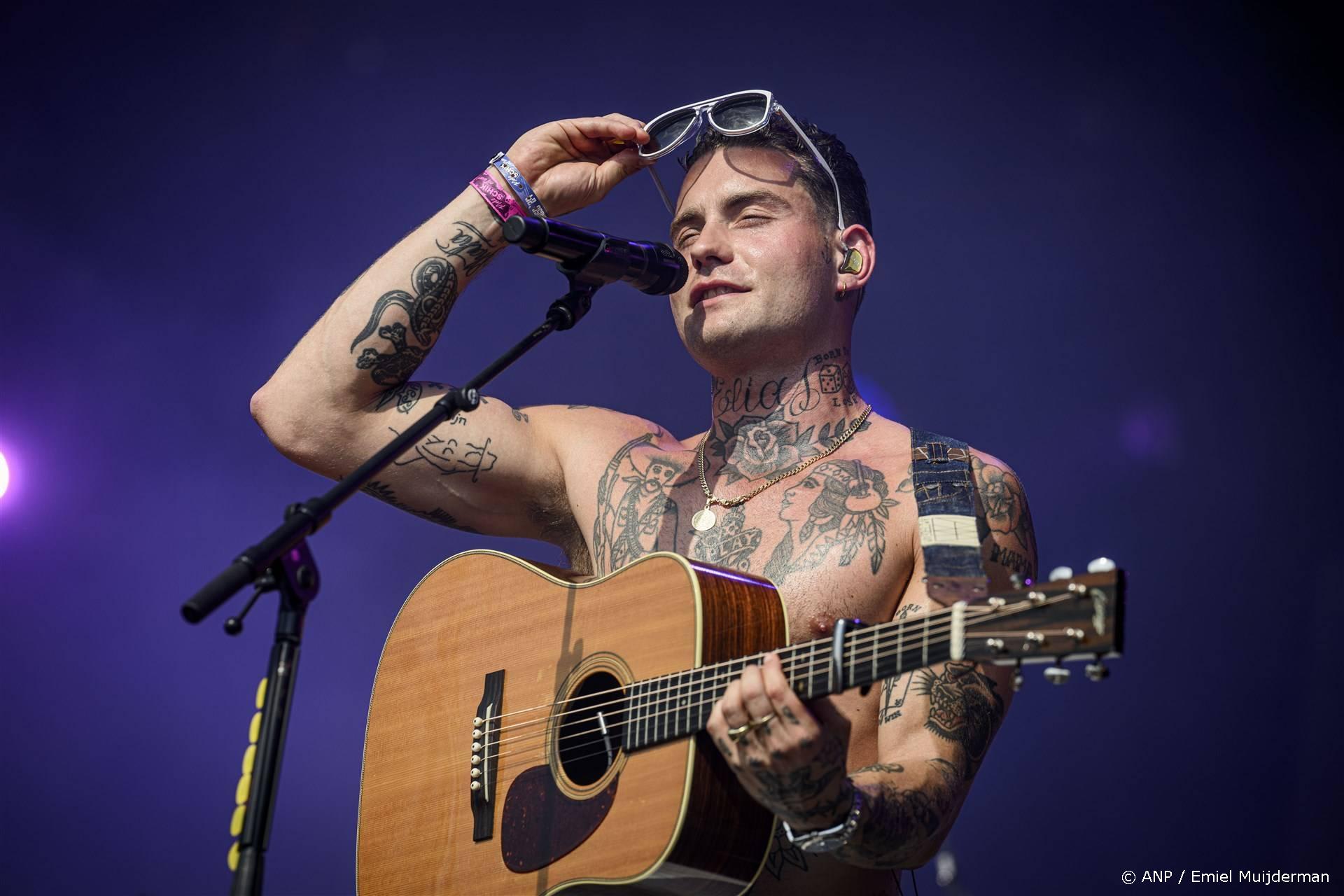 Douwe Bob zet verrassende nieuwe stap