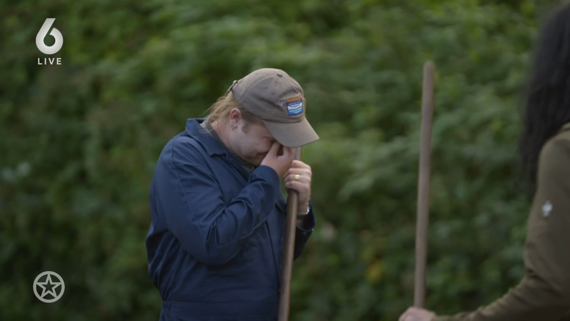 Rapper Donnie in tranen bij Boerderij van Dorst
