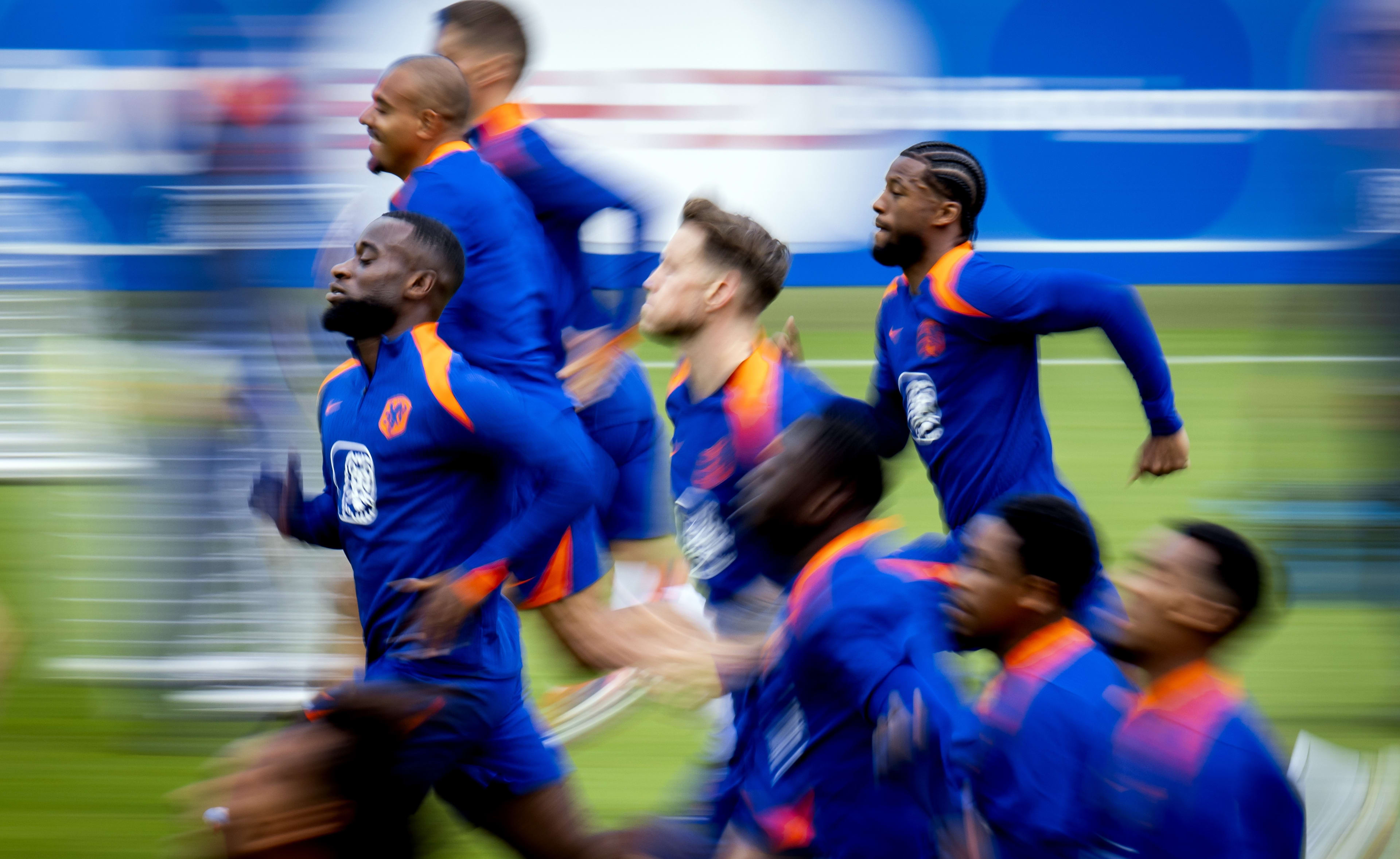 'Salarissen Oranje-spelers uitgelekt: dit zijn best en slechtst betaalden'