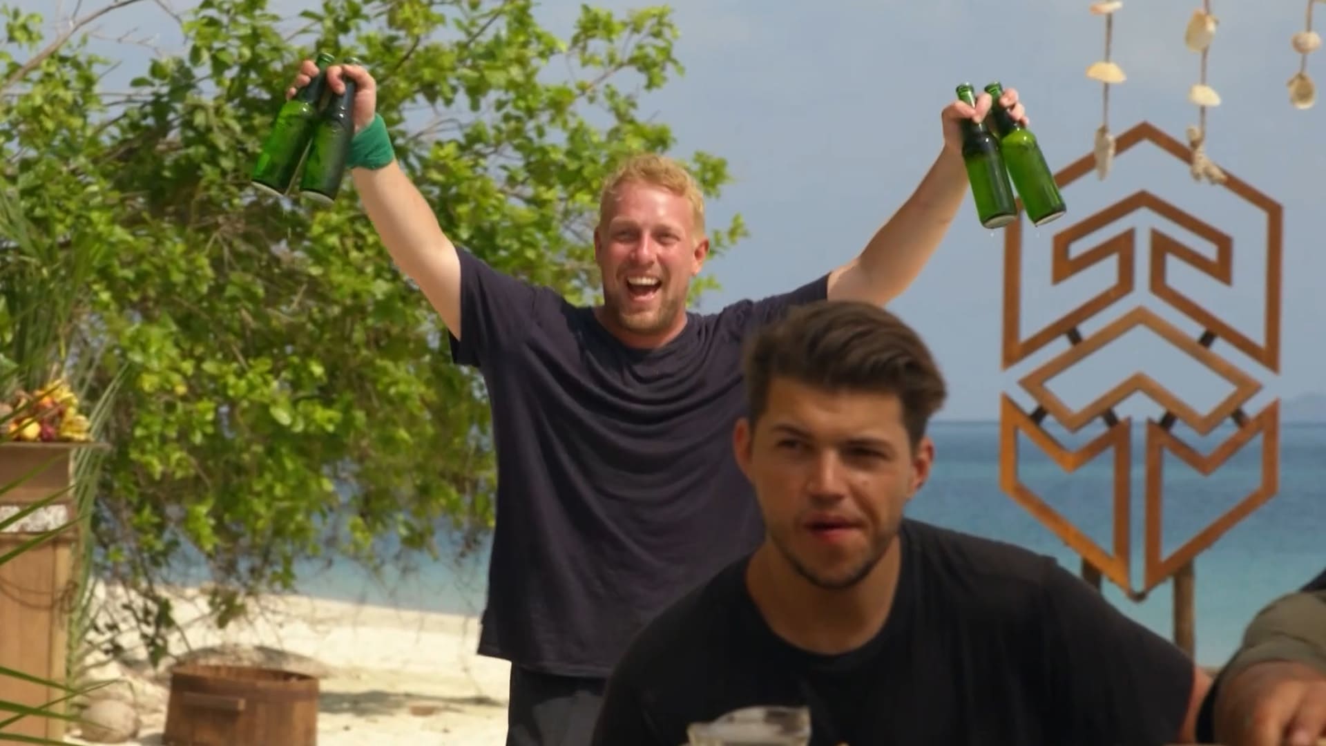 Geweldige actie van Billy Dans in Expeditie Robinson: 'Echt een levensgenieter'