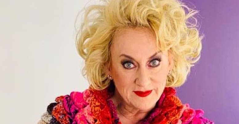 Karin Bloemen in diepe rouw 