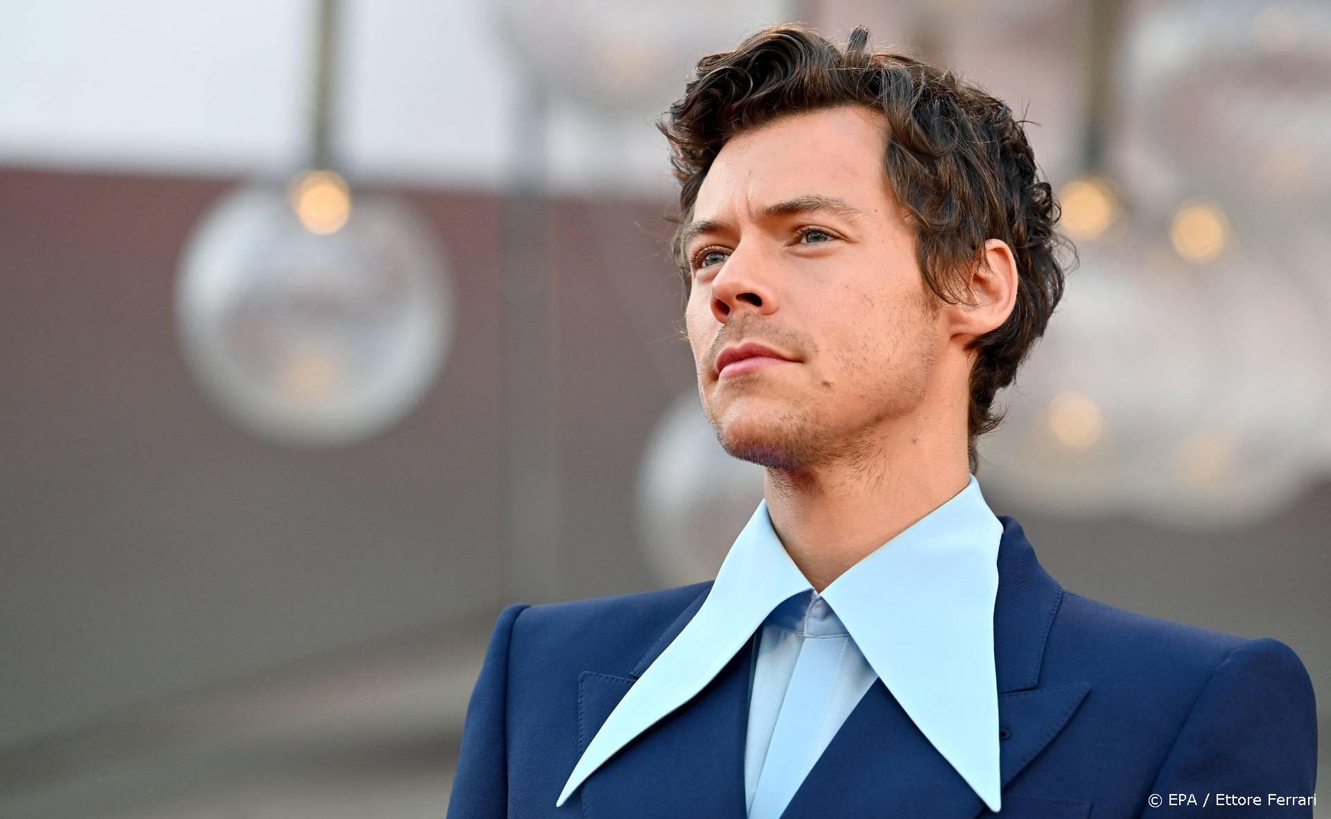 Grieperige Harry Styles neemt rigoreus besluit 