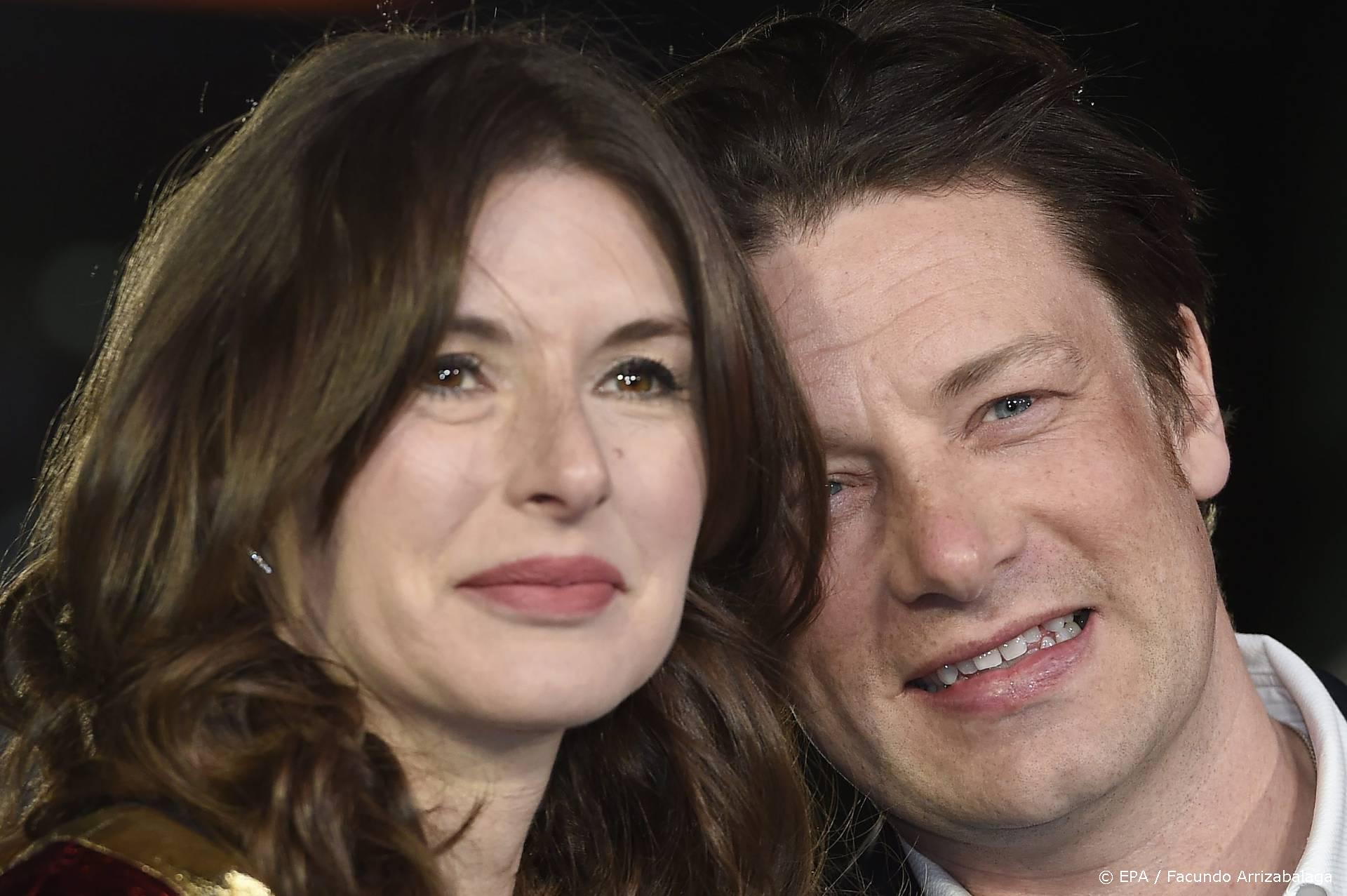 Vrouw Jamie Oliver overweegt ivf voor zesde kind