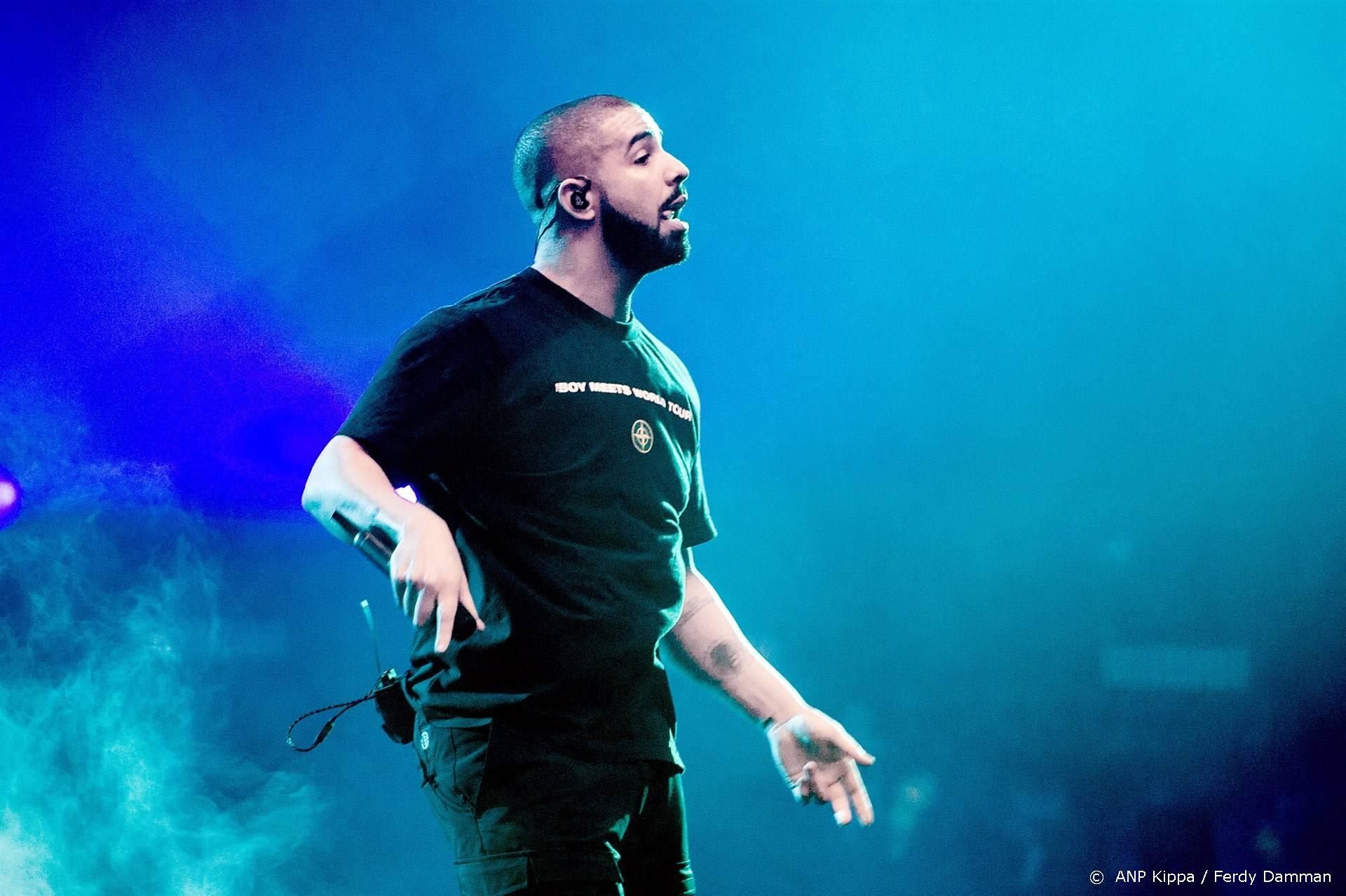 Schokkende gebeurtenis bij optreden Drake: 'Optreden stilgelegd'