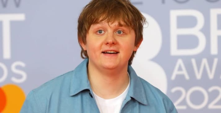 Lewis Capaldi 'getraumatiseerd' door Flappie