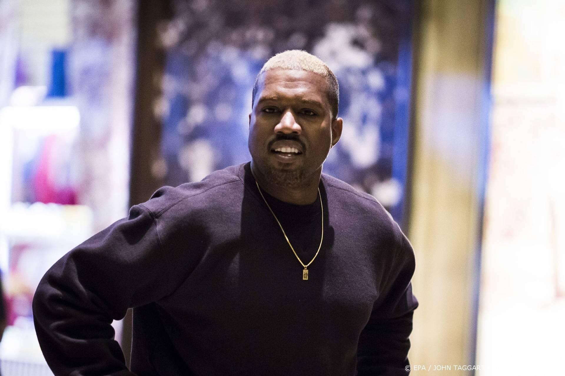 Kanye West zou logo nieuw album gestolen hebben van modelabel