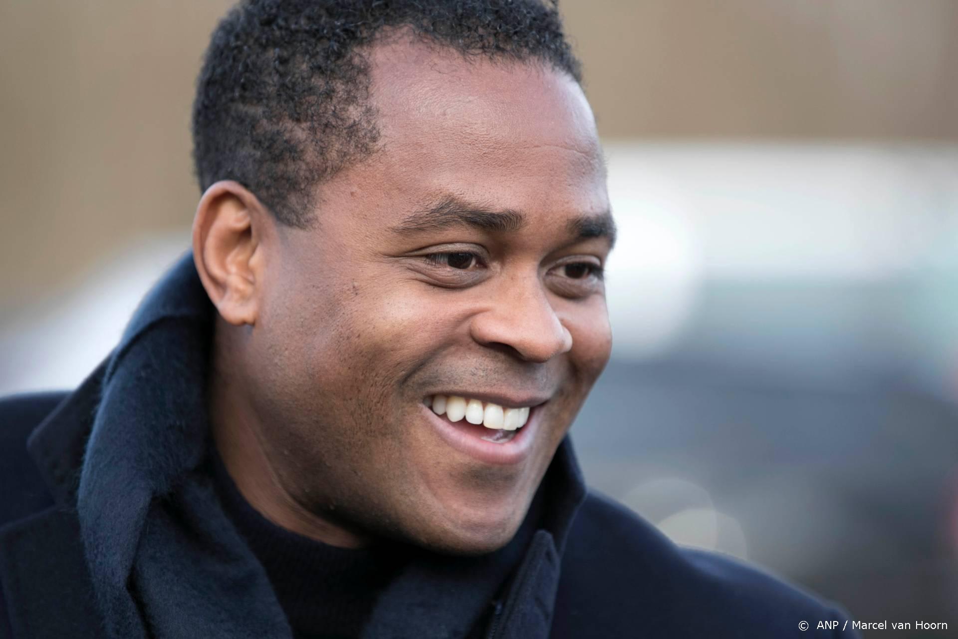 Patrick Kluivert eert overleden moeder met emotioneel bericht