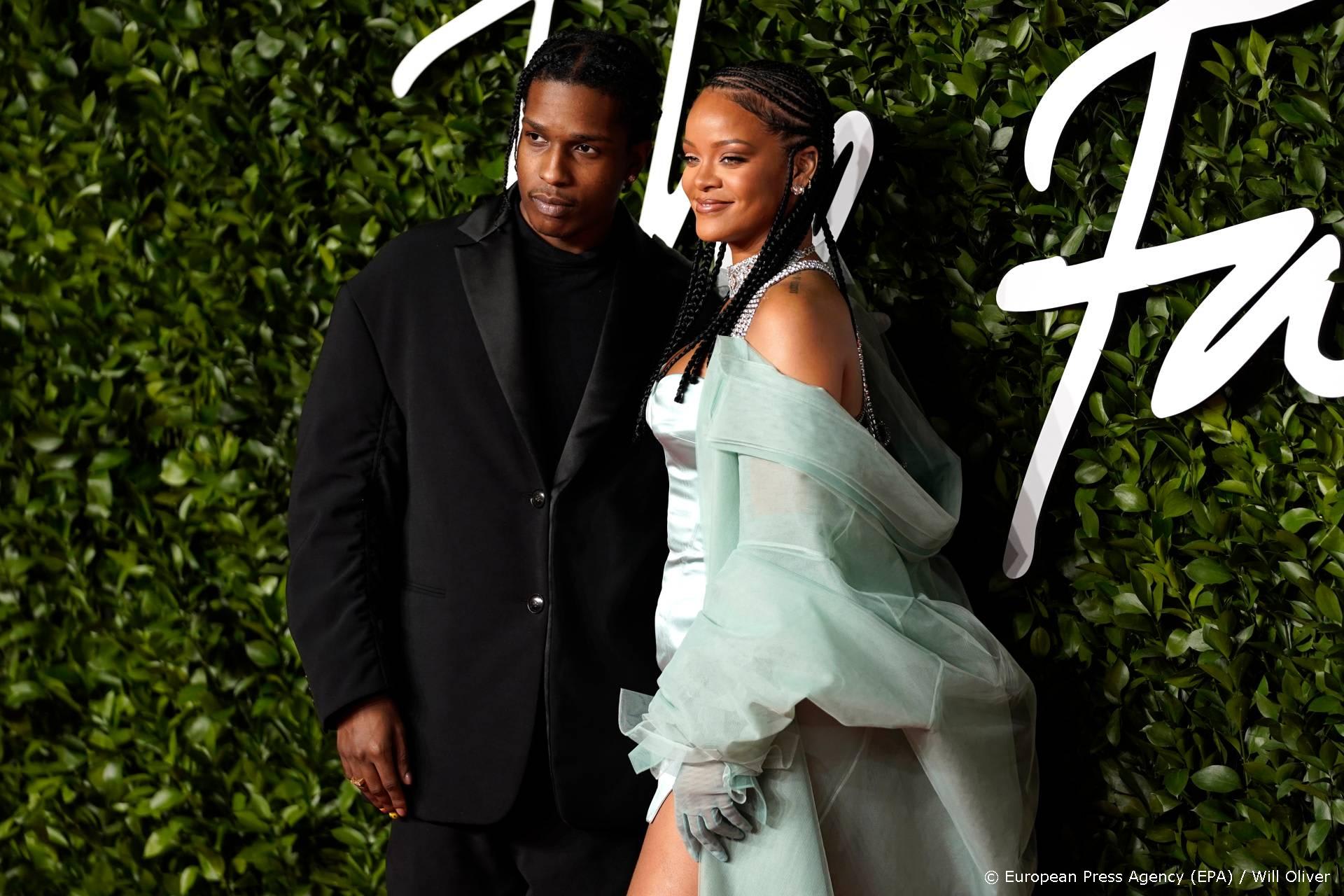 A$AP Rocky viert kerst met Rihanna op Barbados