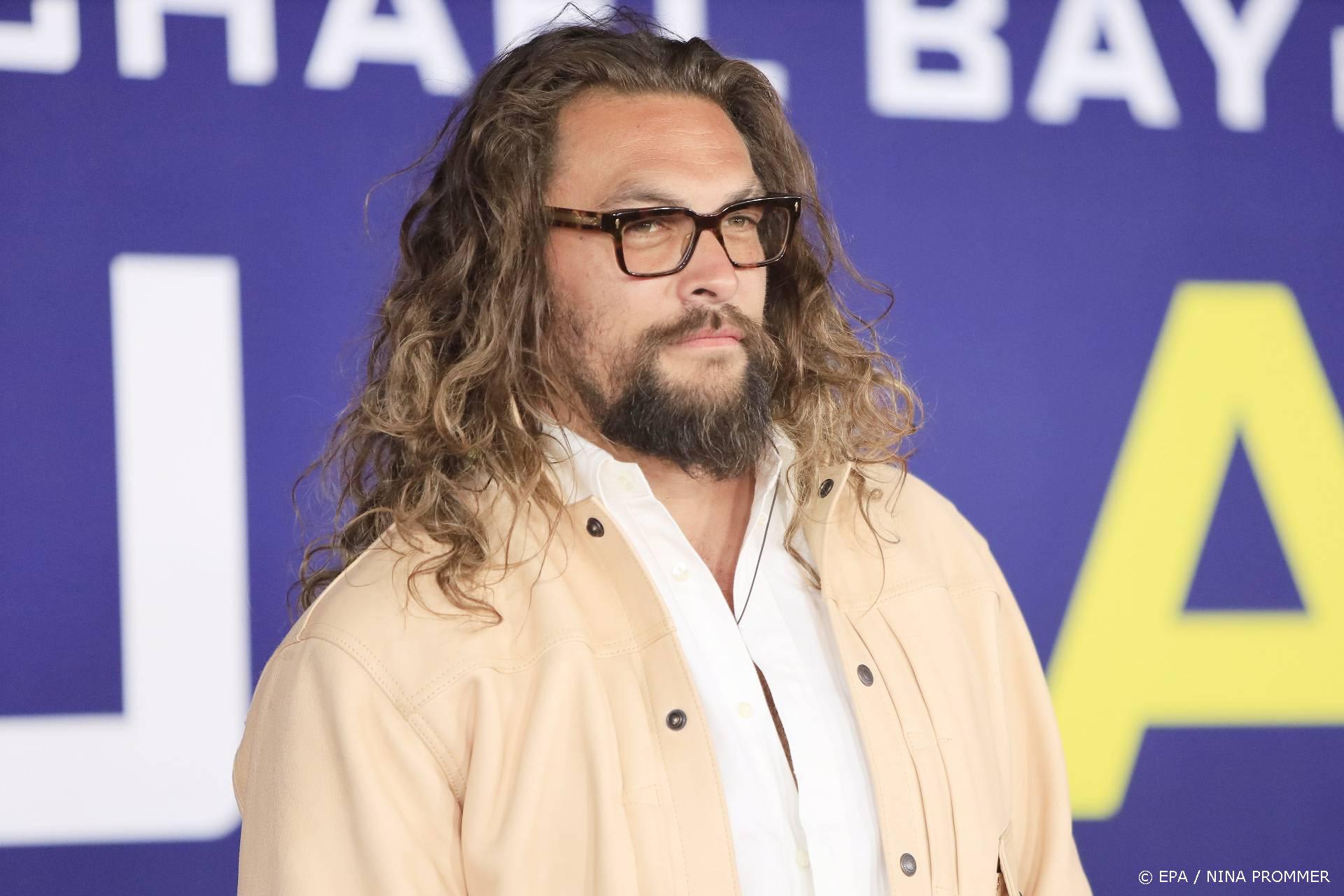 Jason Momoa biedt excuses aan na foto's in Sixtijnse Kapel