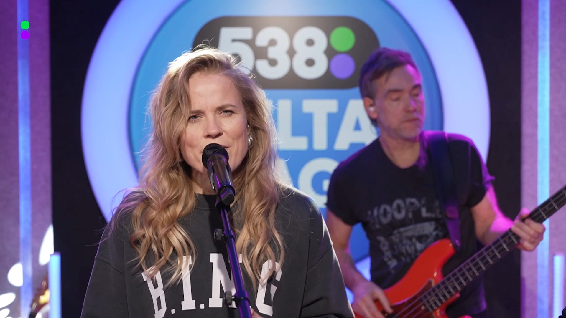 Ilse Delange speelt 'Smulschijf' Tainted live in De 538 Ochtendshow