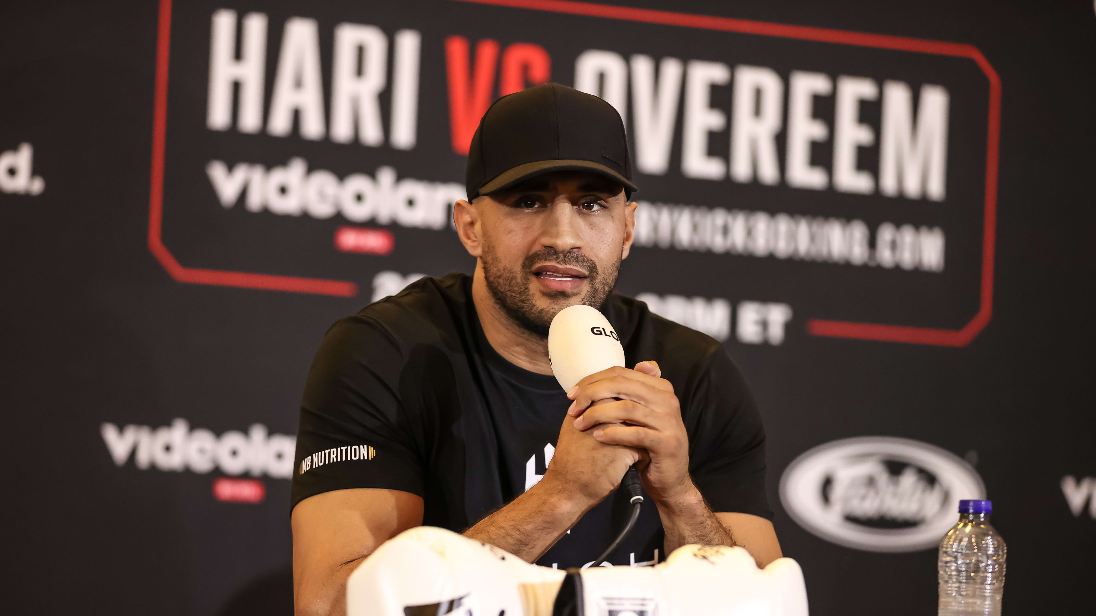 Badr Hari lijkt carrière vaarwel te zeggen: 'Bedankt voor alles'