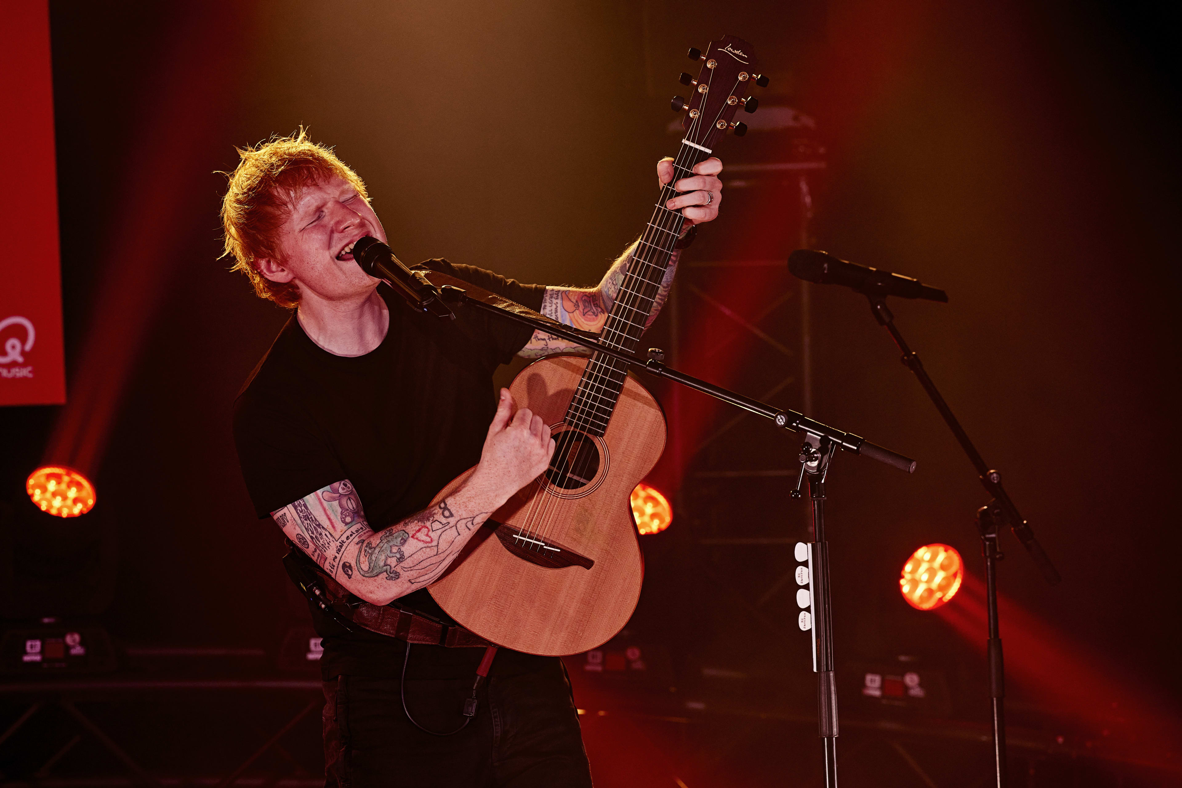 Ed Sheeran geeft intieme show bij Qmusic