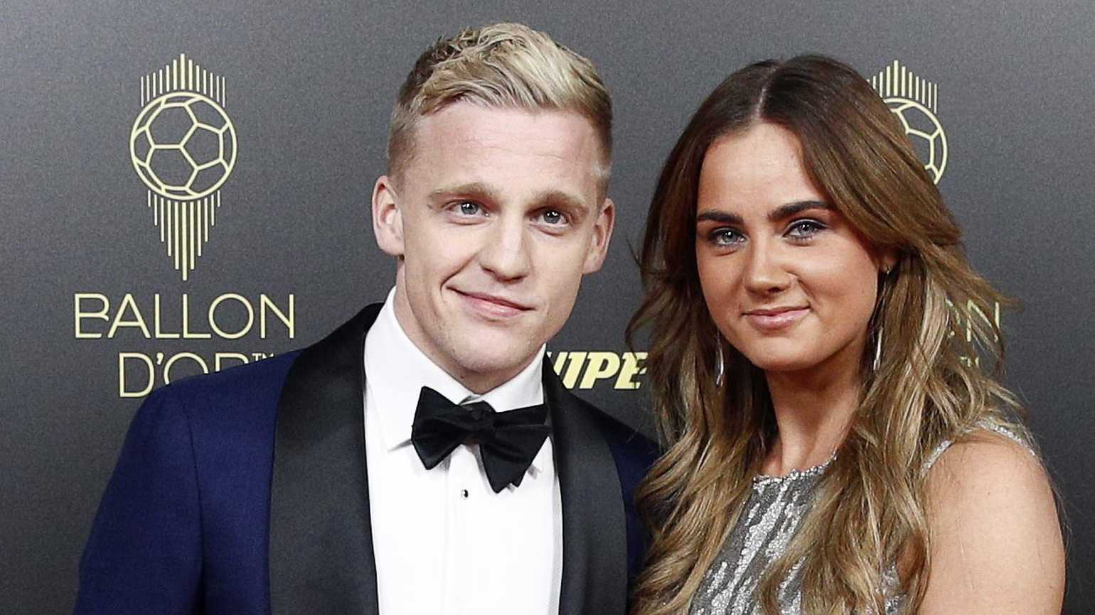 Groot babynieuws voor Donny van de Beek en Estelle Bergkamp