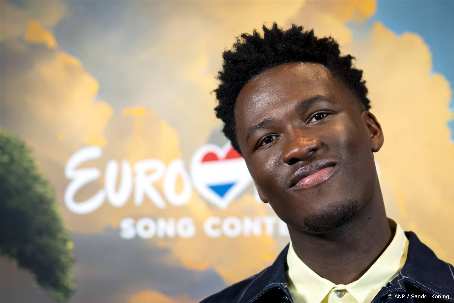 Kijkers positief over eerste live-performance Claude | Shownieuws