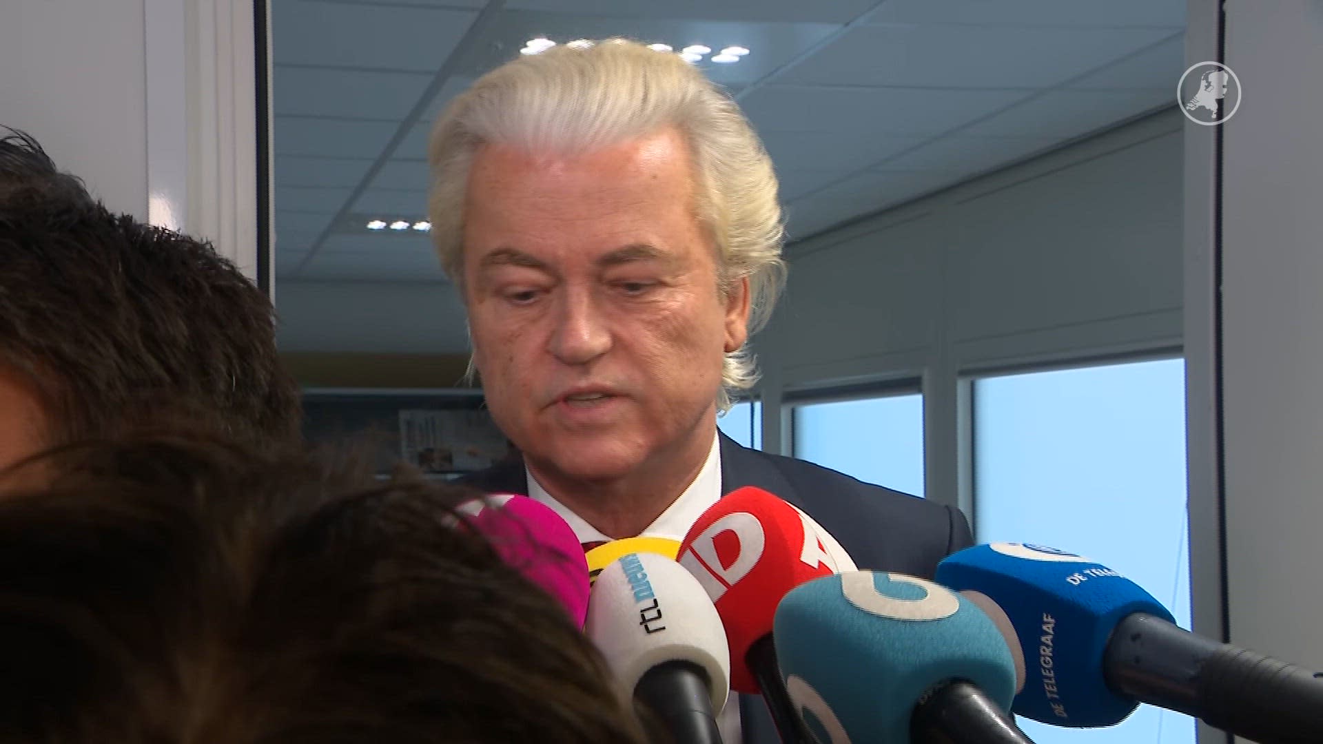 De ochtend van de kabinetsval in beeld  (Hart van Nederland)