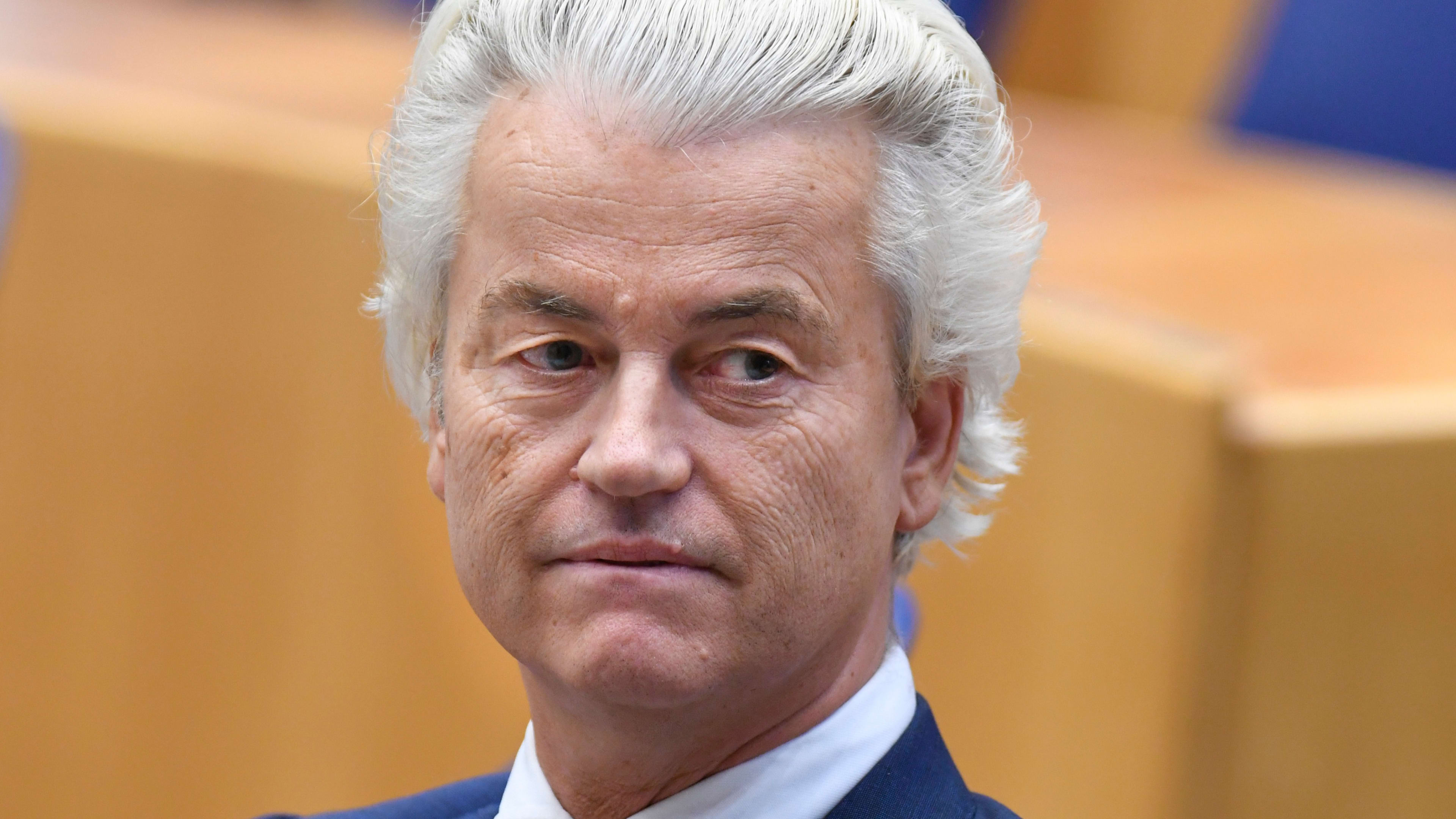 Geert Wilders verwelkomt nieuw huisdier 