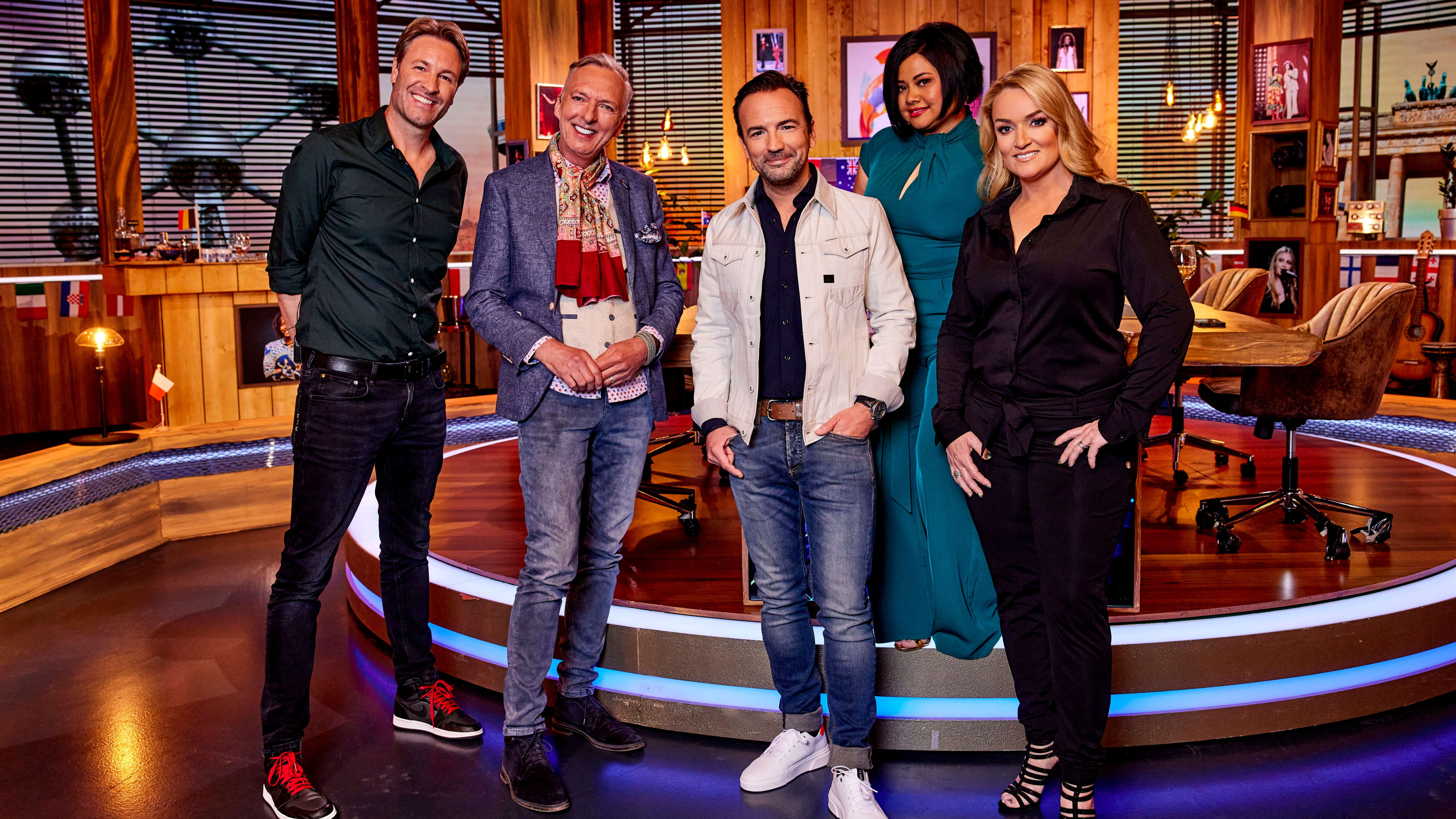 Gerard Ekdom presenteert de Radio 10 Songfestivalquiz