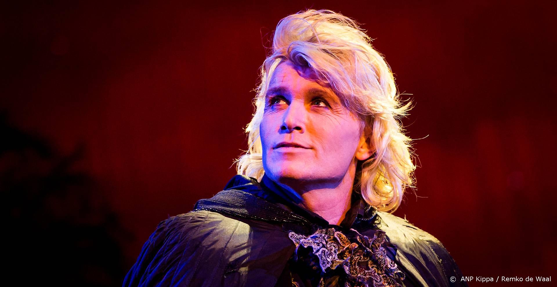 Hans Klok trapt Avondklokshow van 100% NL af