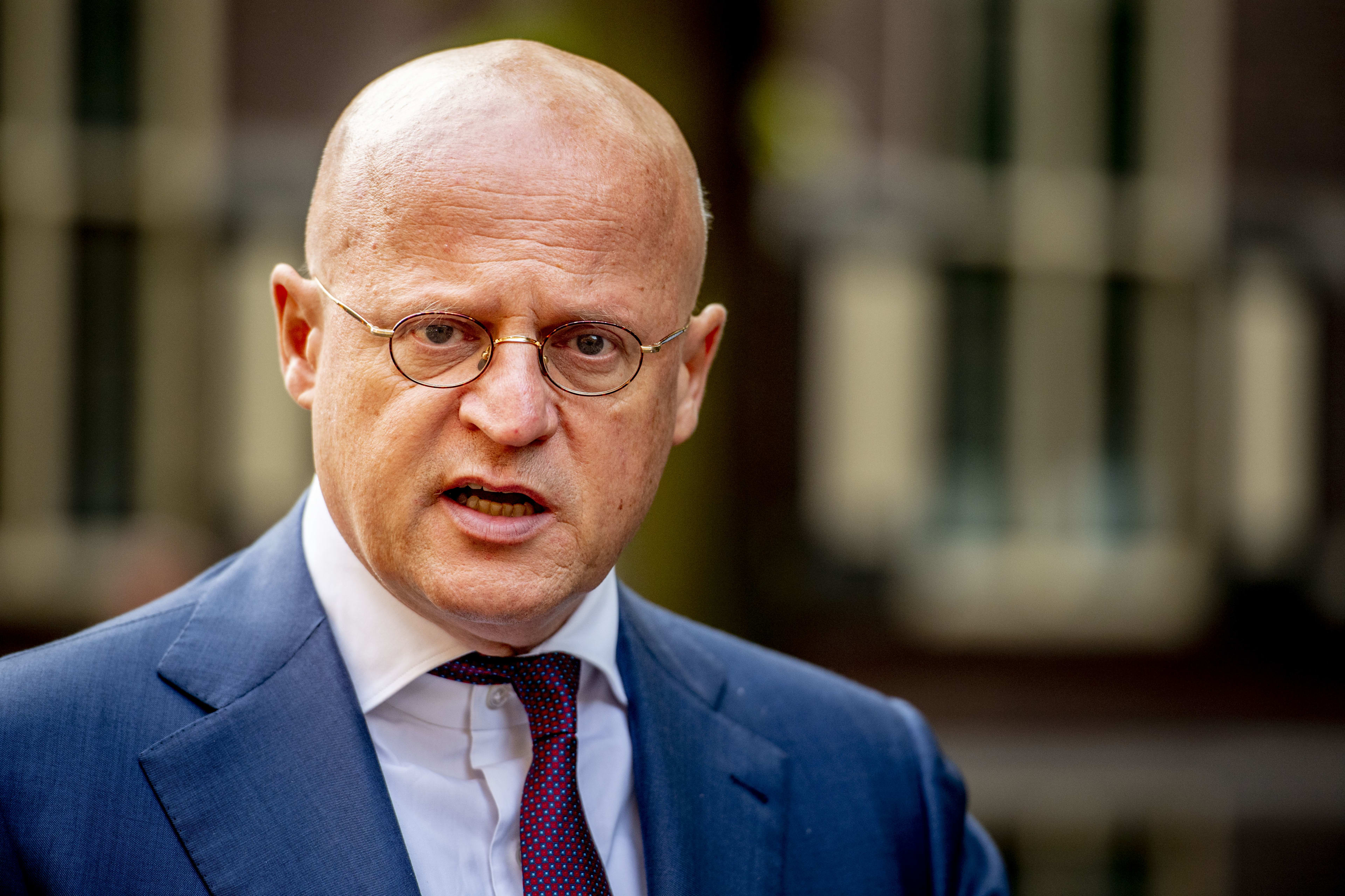 Grapperhaus alsnog beboet voor schenden coronaregels op bruiloft