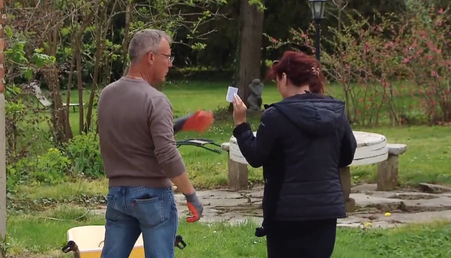 'B&B Vol Liefde-Illya moffelde mysterieus briefje wel heel gauw weg'