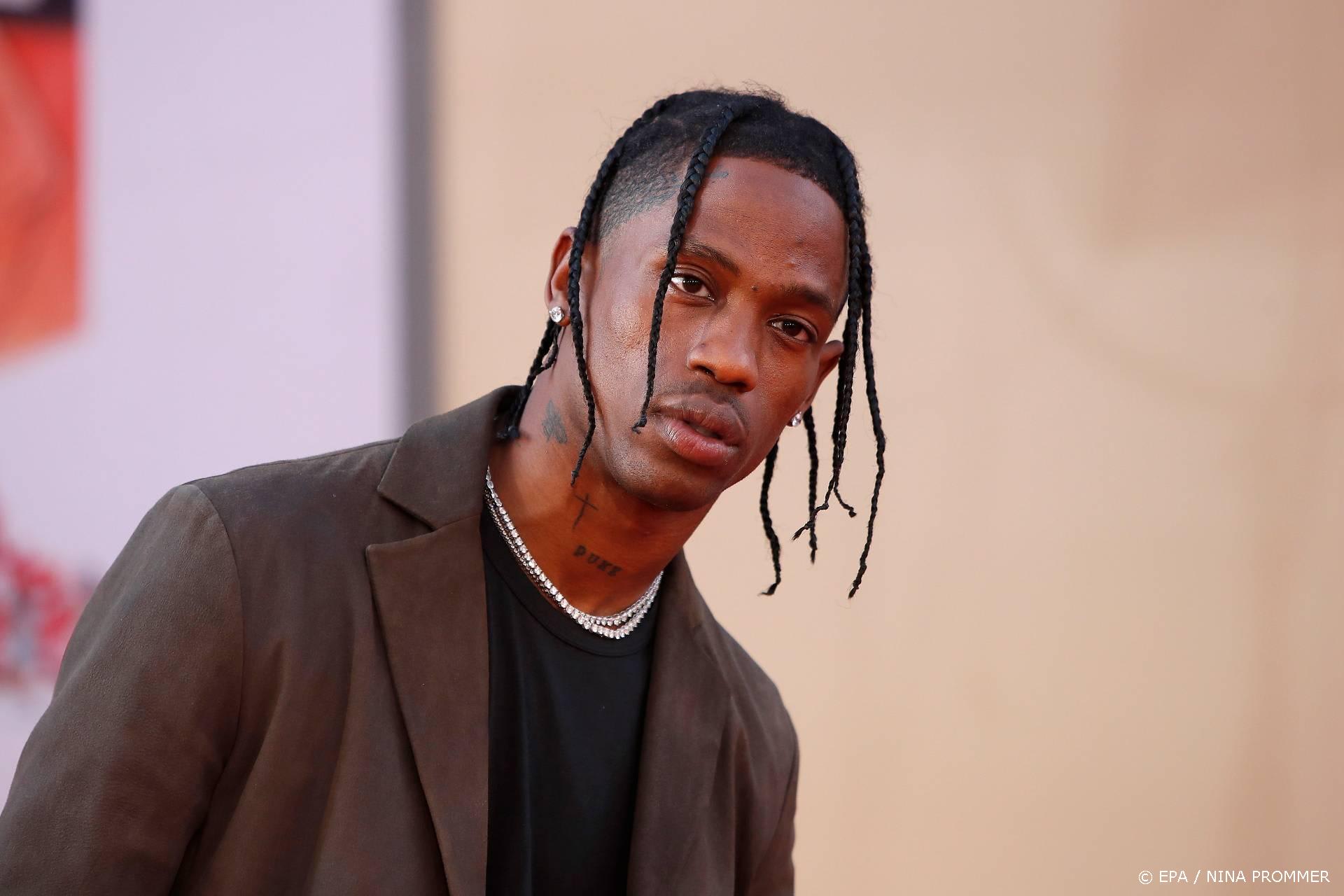 Travis Scott spreekt fans toe: 'Mijn gedachten gaan uit naar overledenen'