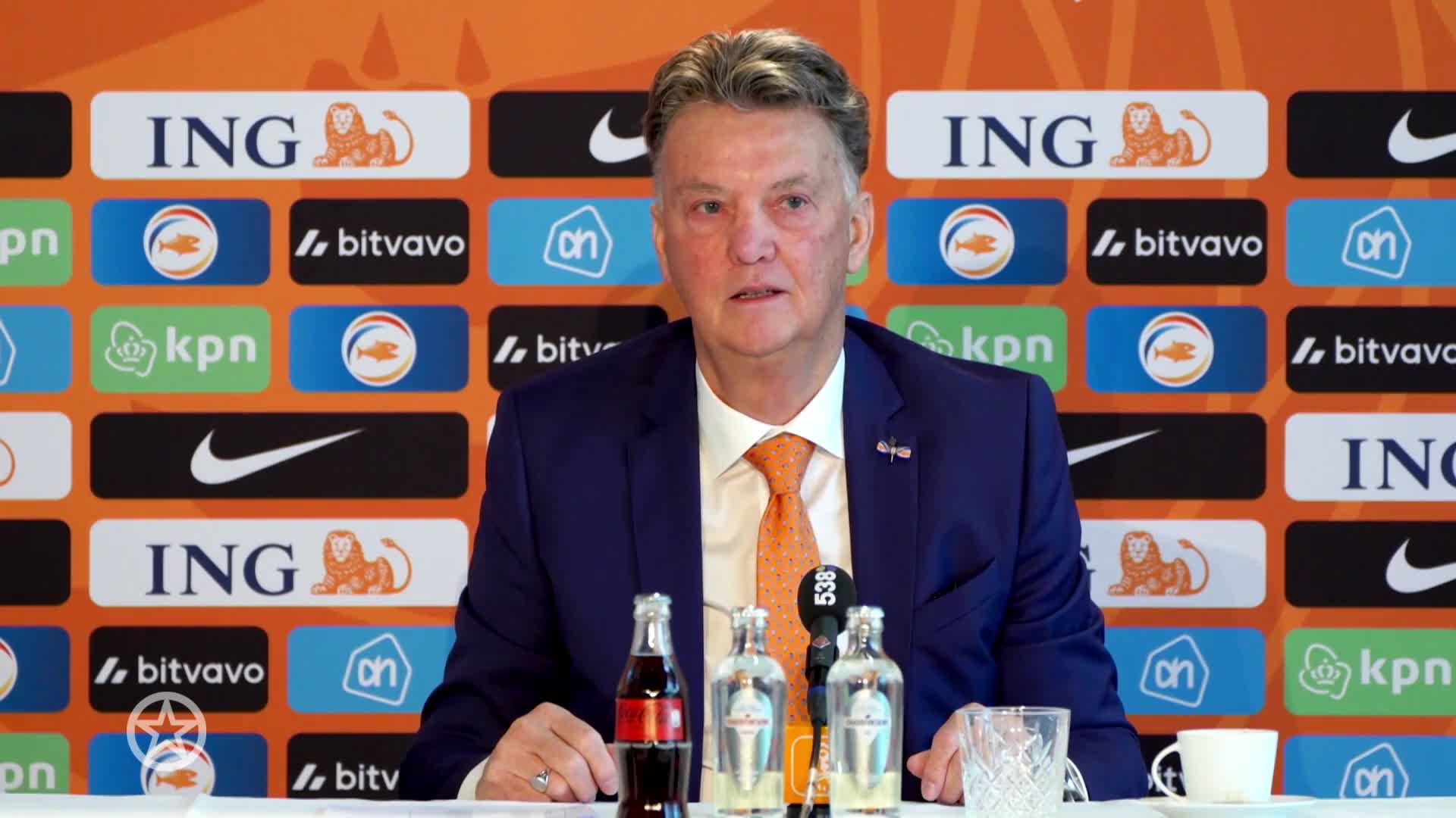 Van Gaal over zijn oranje onderbroeken