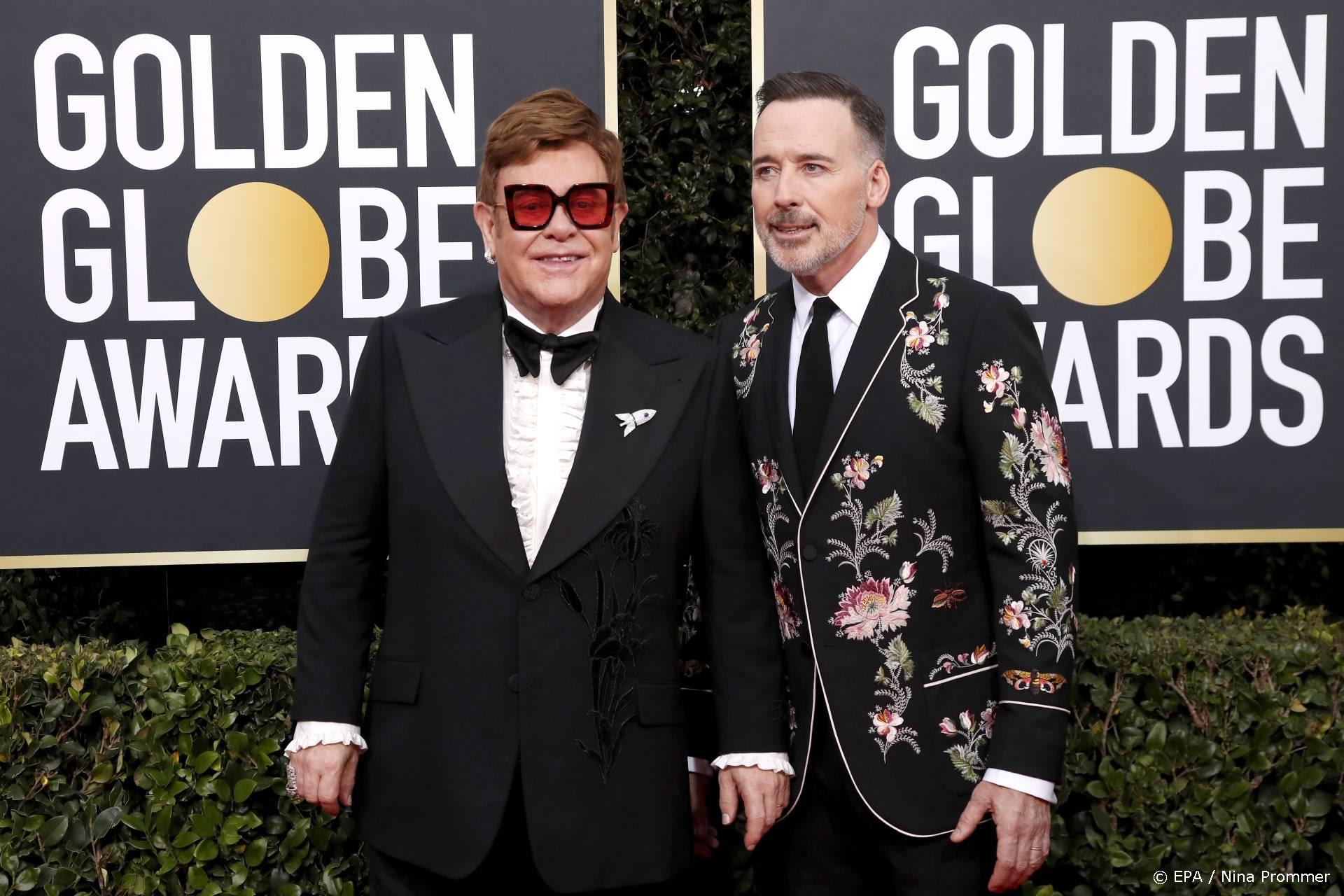 Elton John is woest op de paus