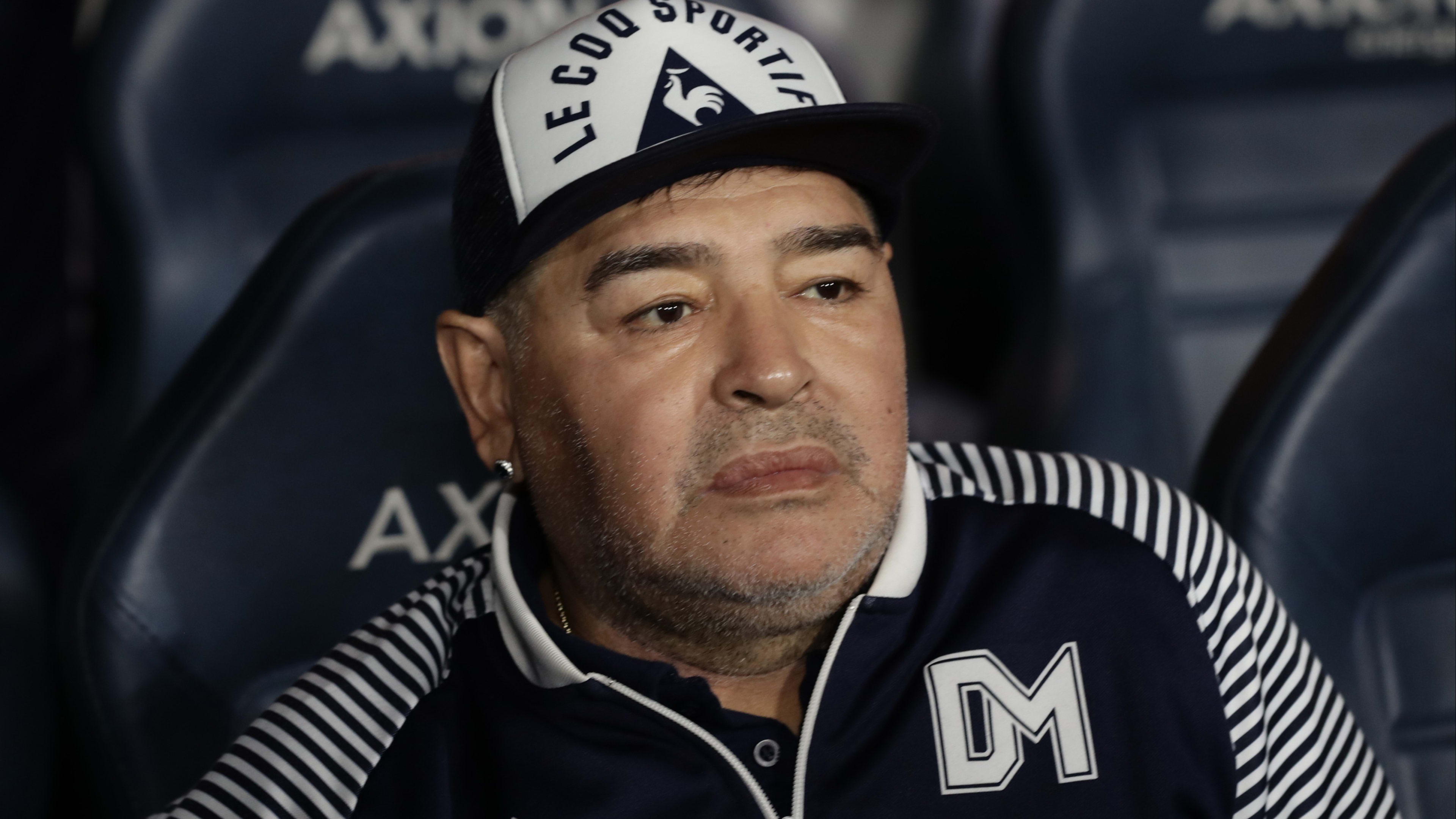 Maradona met psychische klachten in ziekenhuis