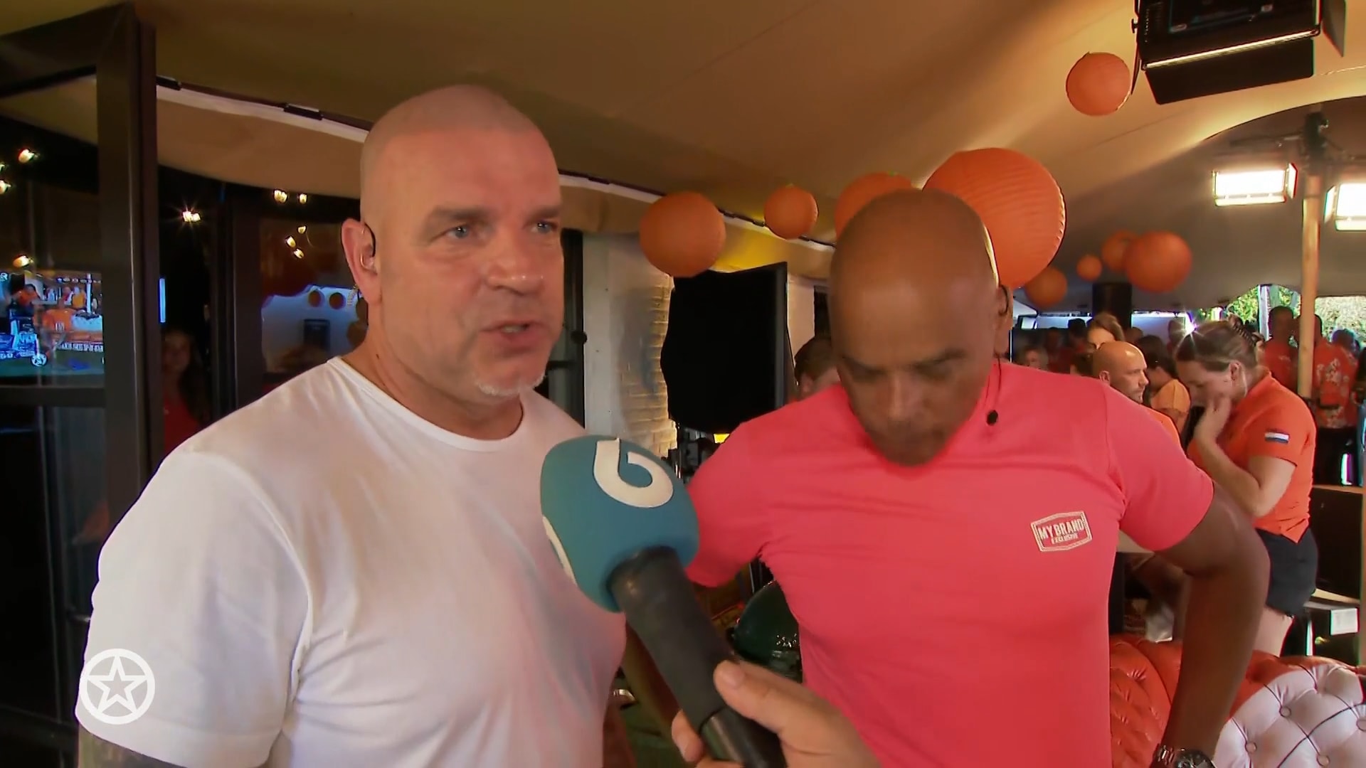 Andy van der Meijde haalt snoeihard uit naar Oranje