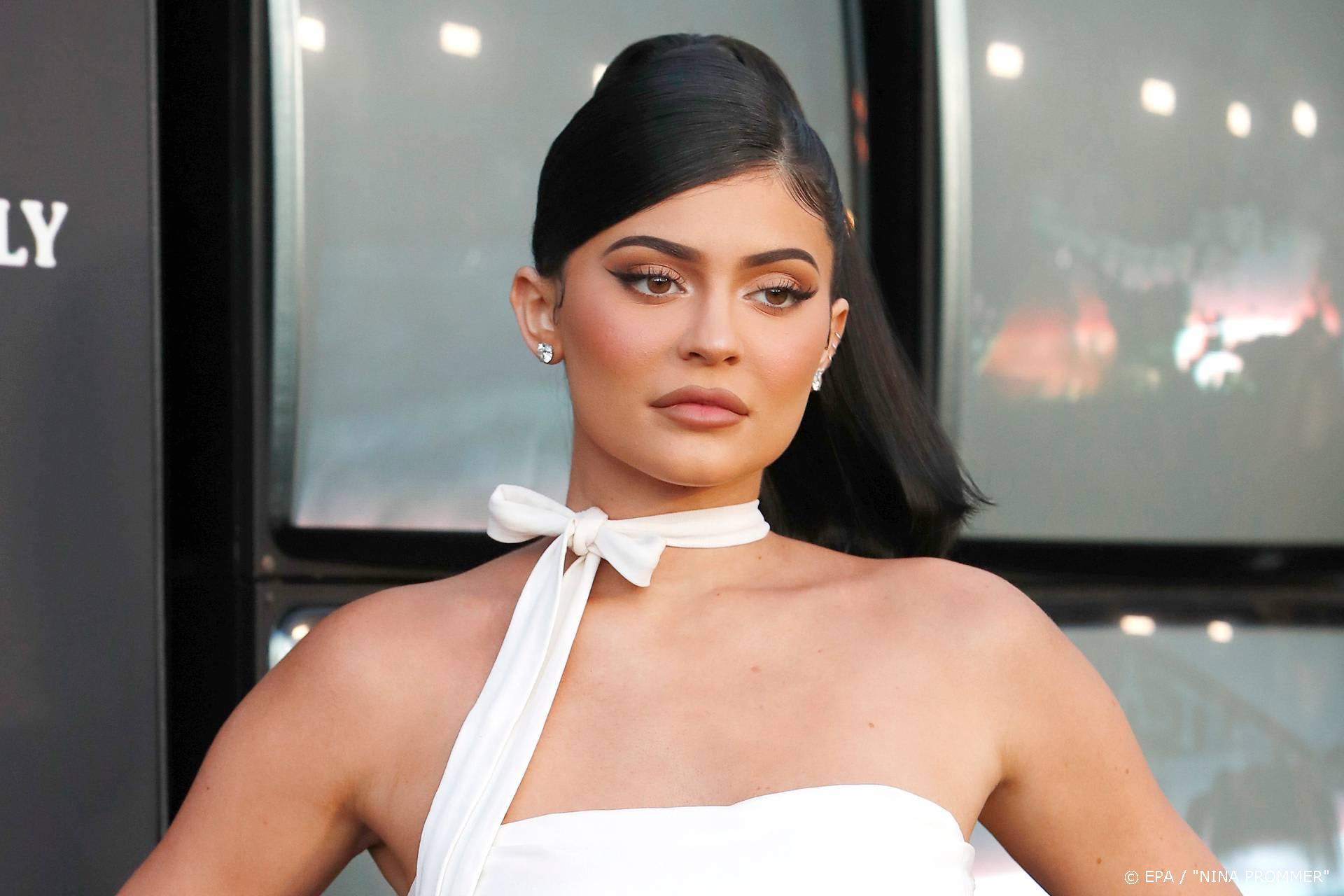 Kylie Jenner schenkt miljoen voor medisch materiaal