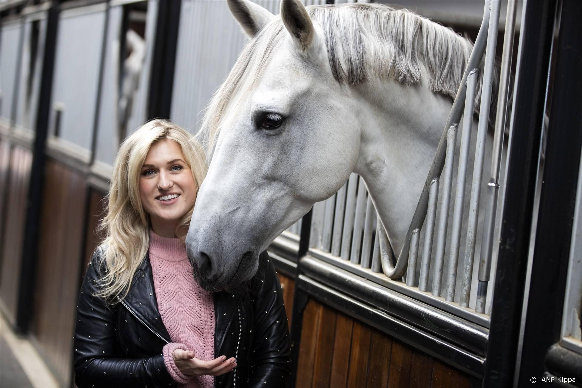 Britt Dekker deelt fantastisch nieuws