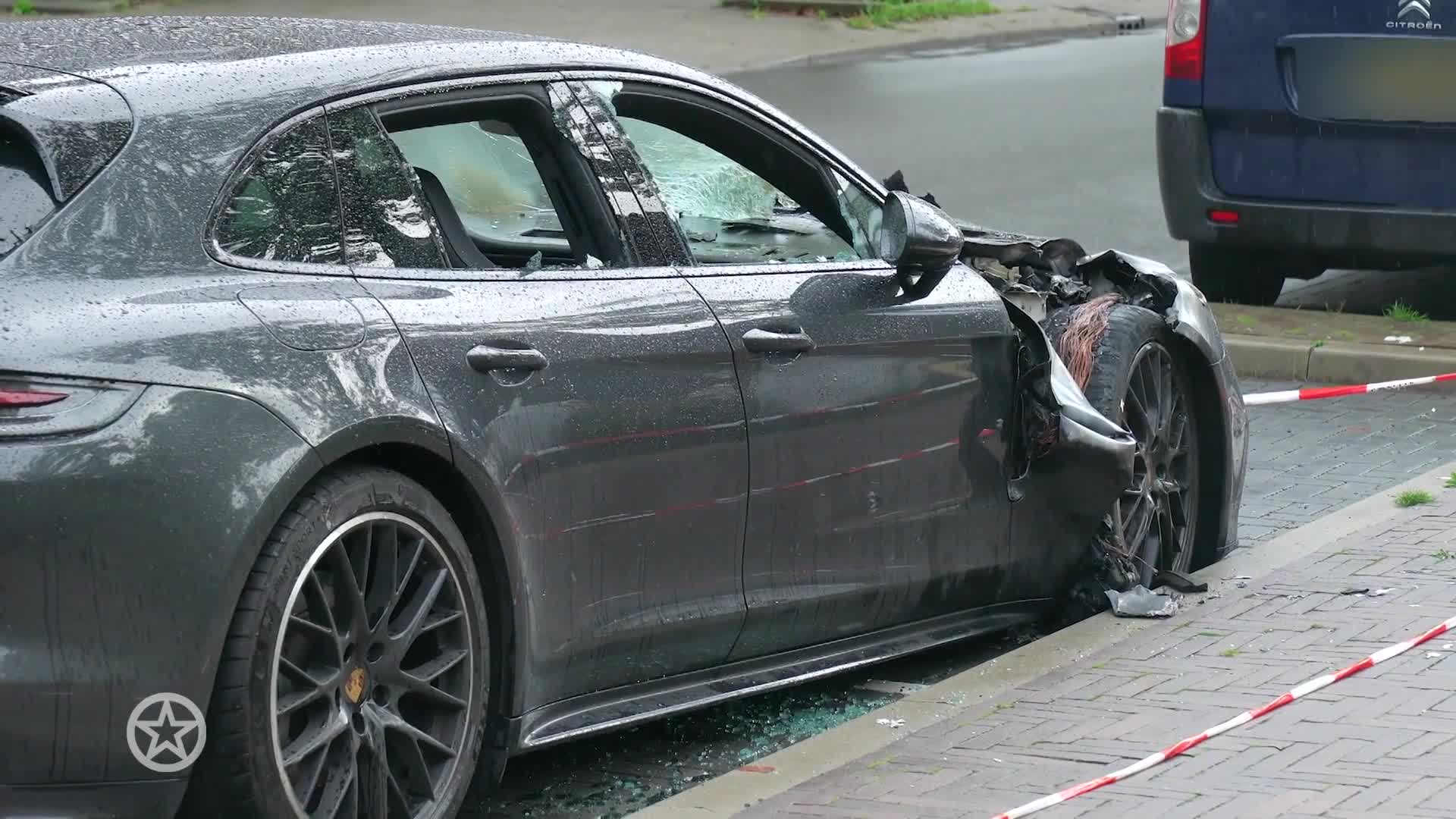 De Telegraaf: Porsche van voetballer Ihattaren in brand gestoken