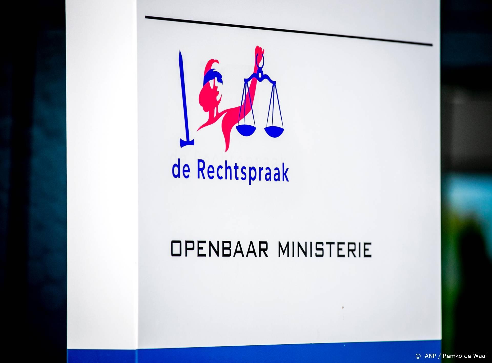 Drie verdachten handel valse merkartikelen langer vast