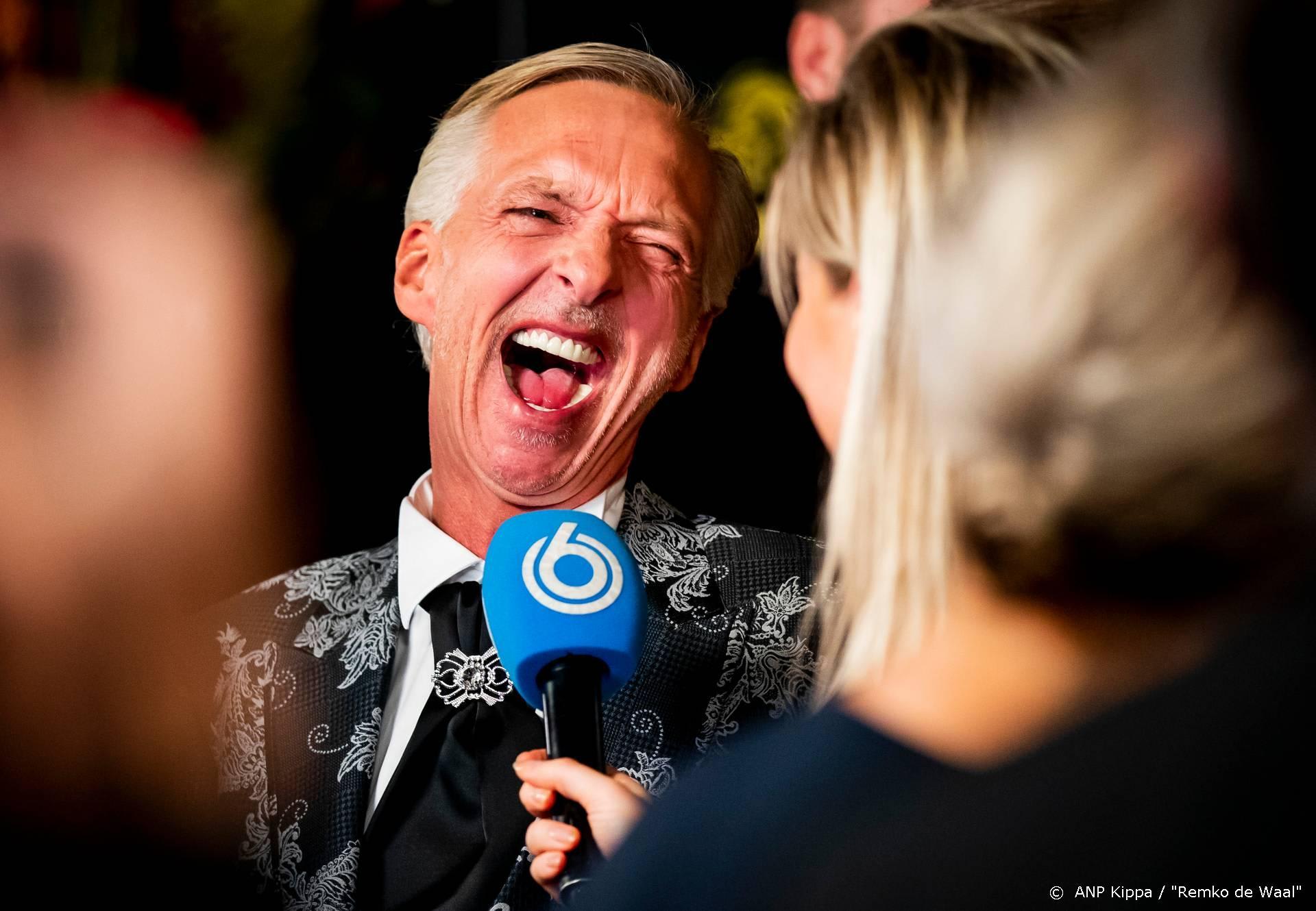 Martien Meiland legt het af tegen Frans Bauer