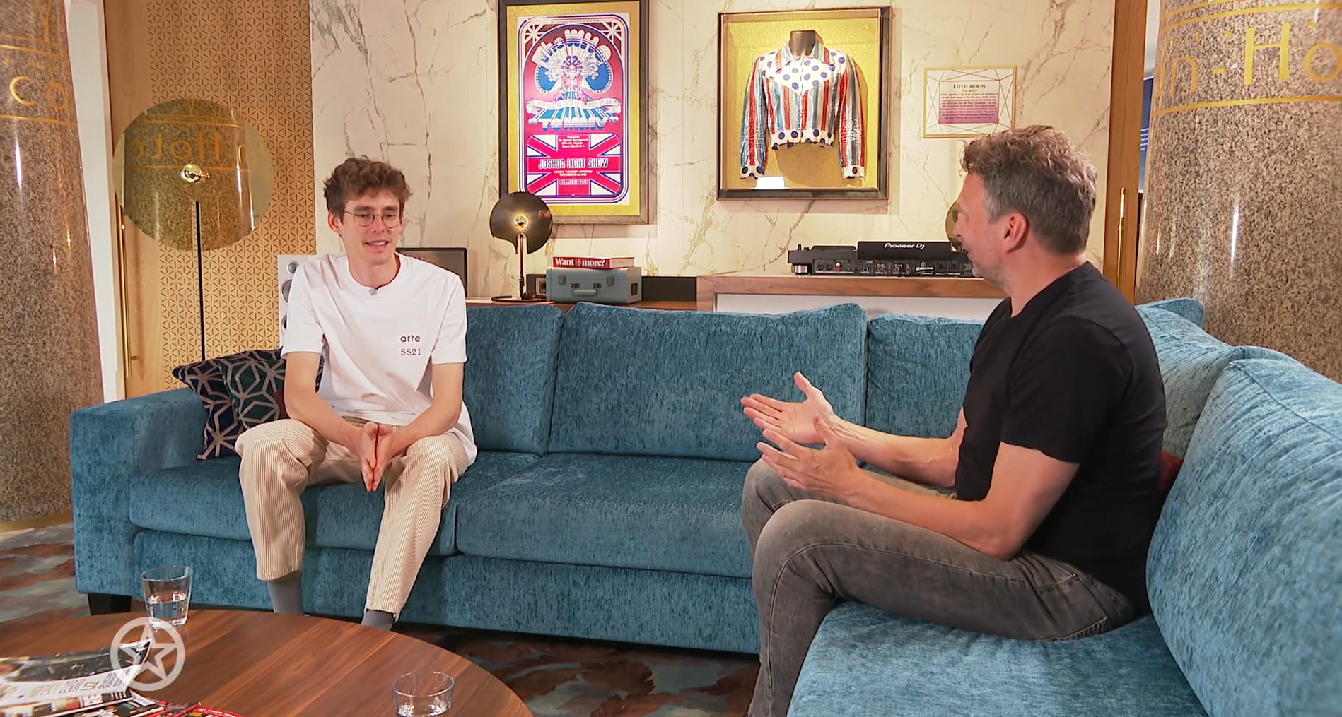 Lost Frequencies valt uit de toon