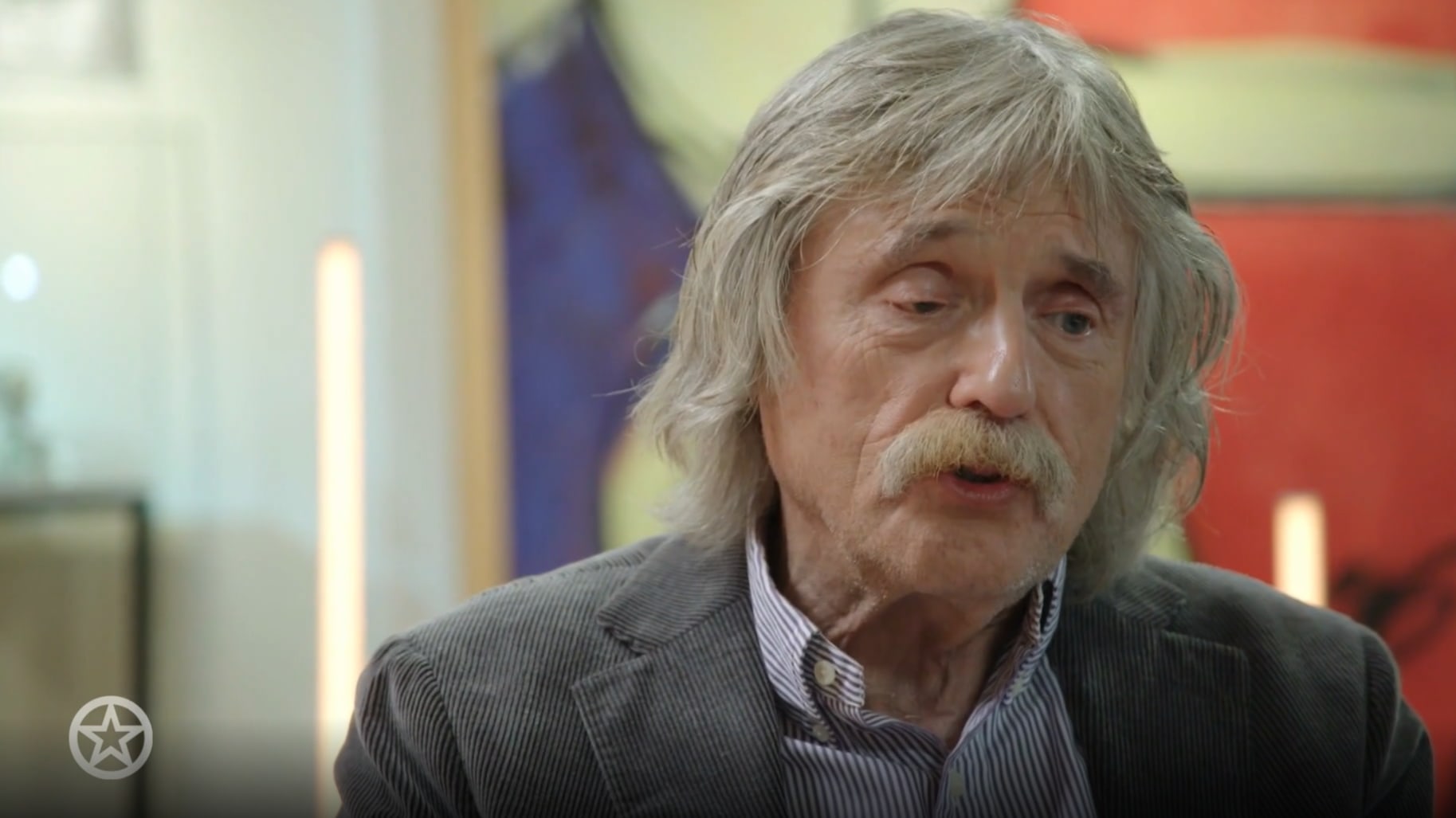 Johan Derksen openhartig over de liefde: 'Zit in een sleur'