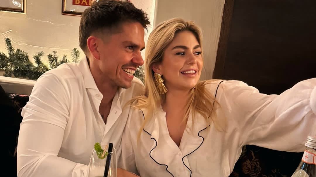 ZIEN: André en Roxeanne Hazes genieten samen met gezinnen