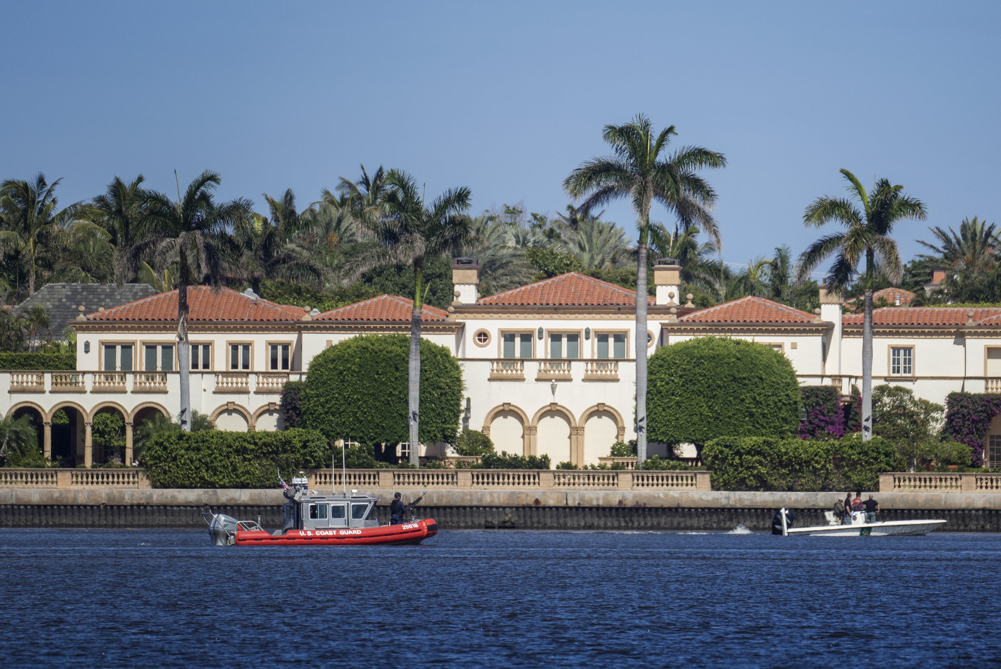 HEFTIG: Schietpartij bij buitenhuis Trump in Florida
