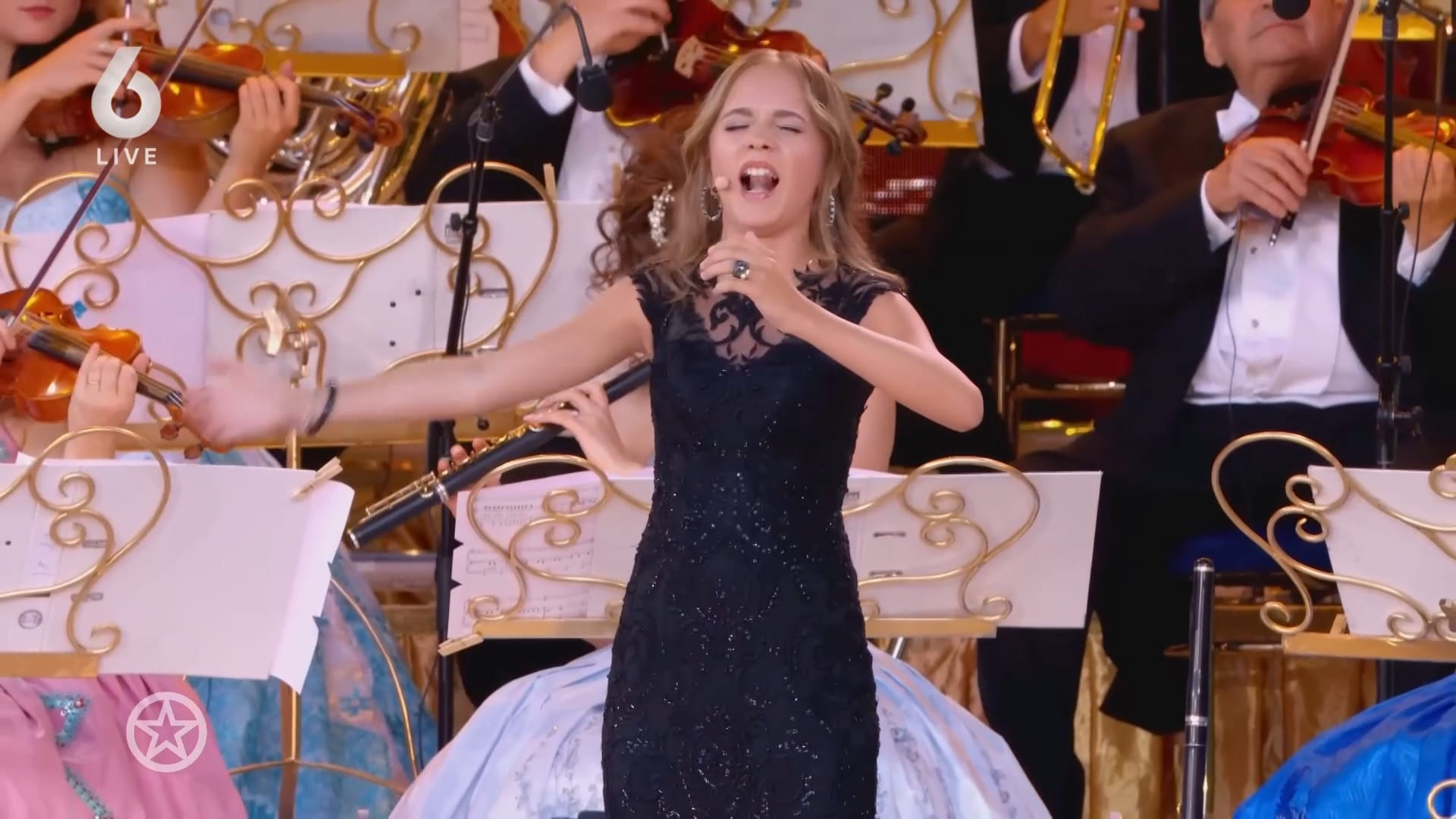 Gastoptreden Emma Kok bij André Rieu gaat viral