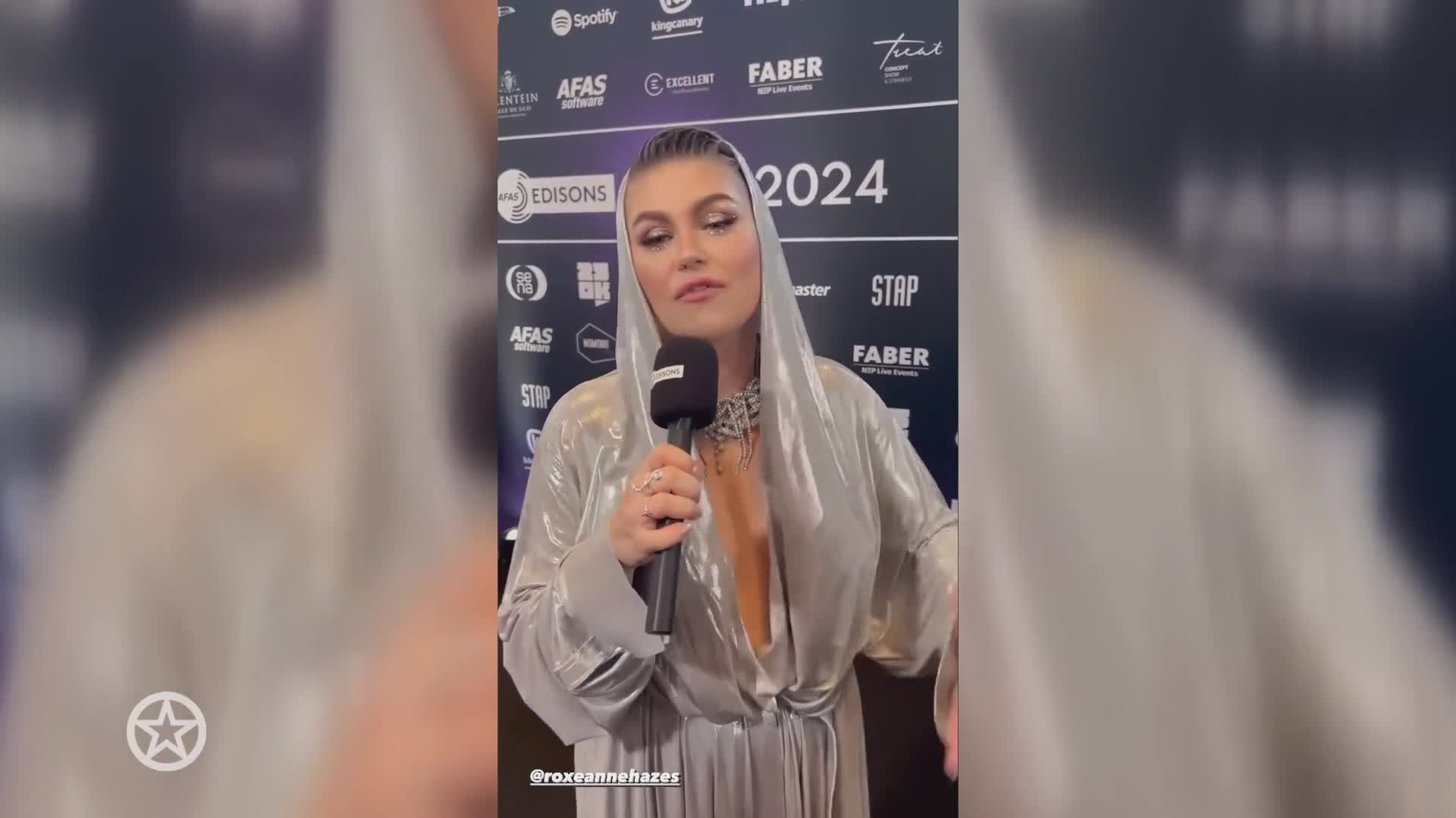 Roxeanne straalt in bijzondere outfit op Edisons