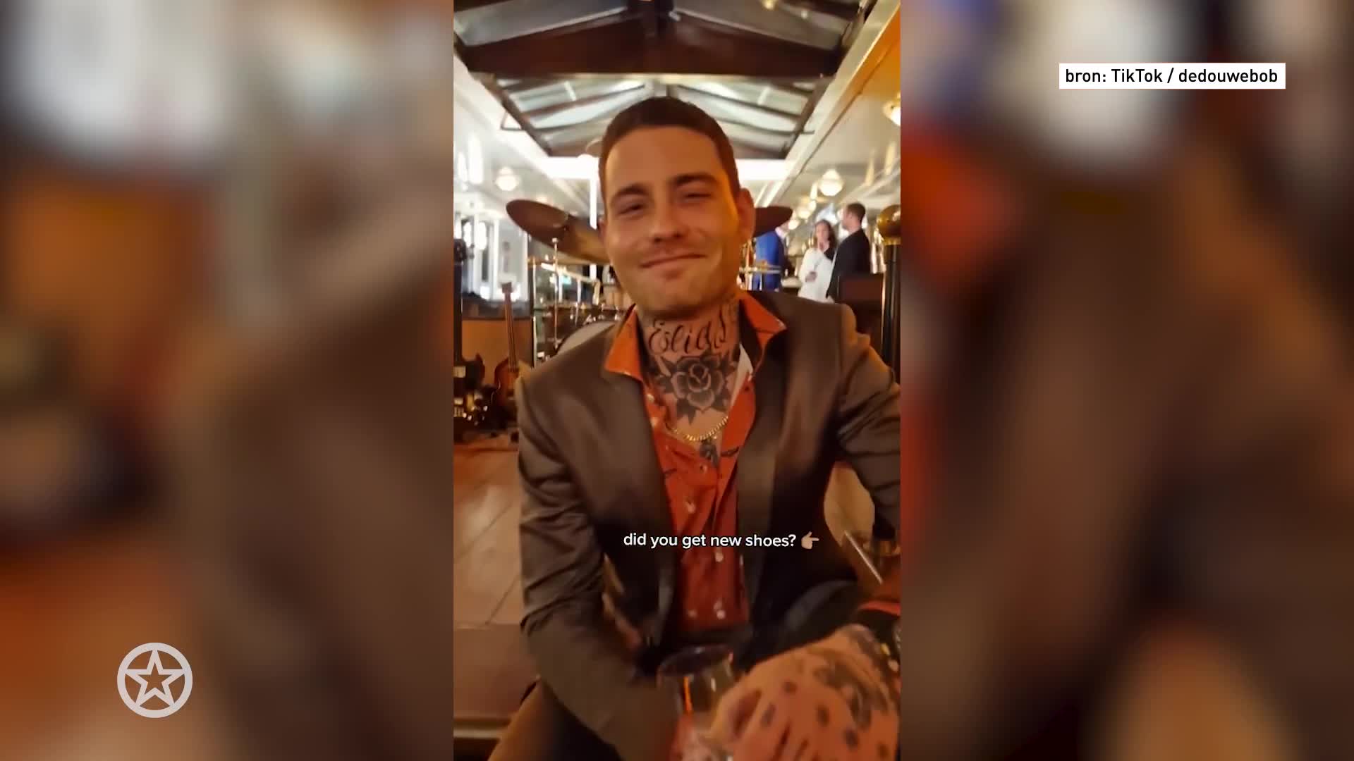 Douwe Bob zet tatoeage voor zoontje Elias