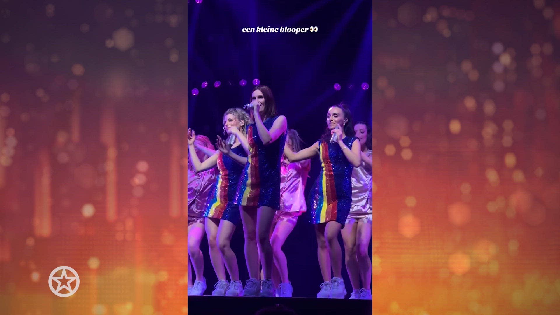 K3-blooper: Hanne blijft haken achter de voeten van Julia