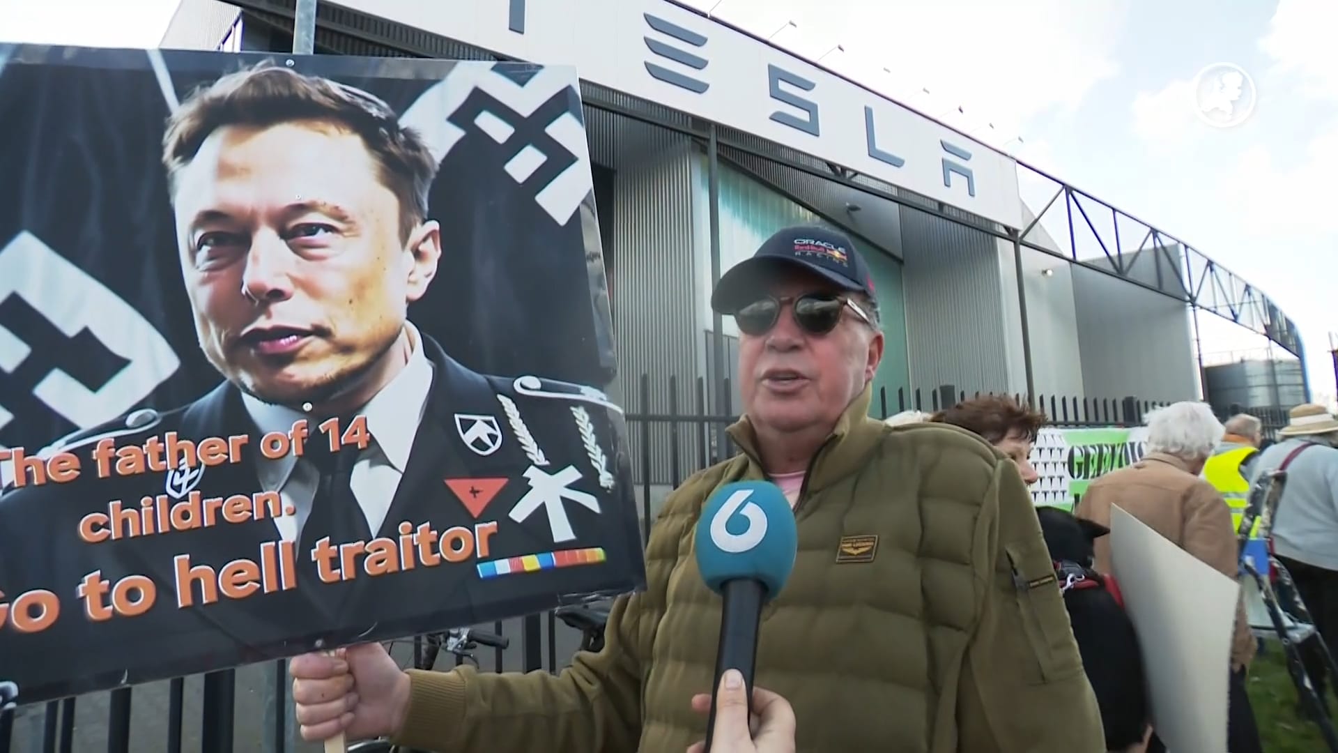 Protest bij Tesla in Tilburg: 'Het gaat de verkeerde kant op' (Hart van Nederland - Late Editie)