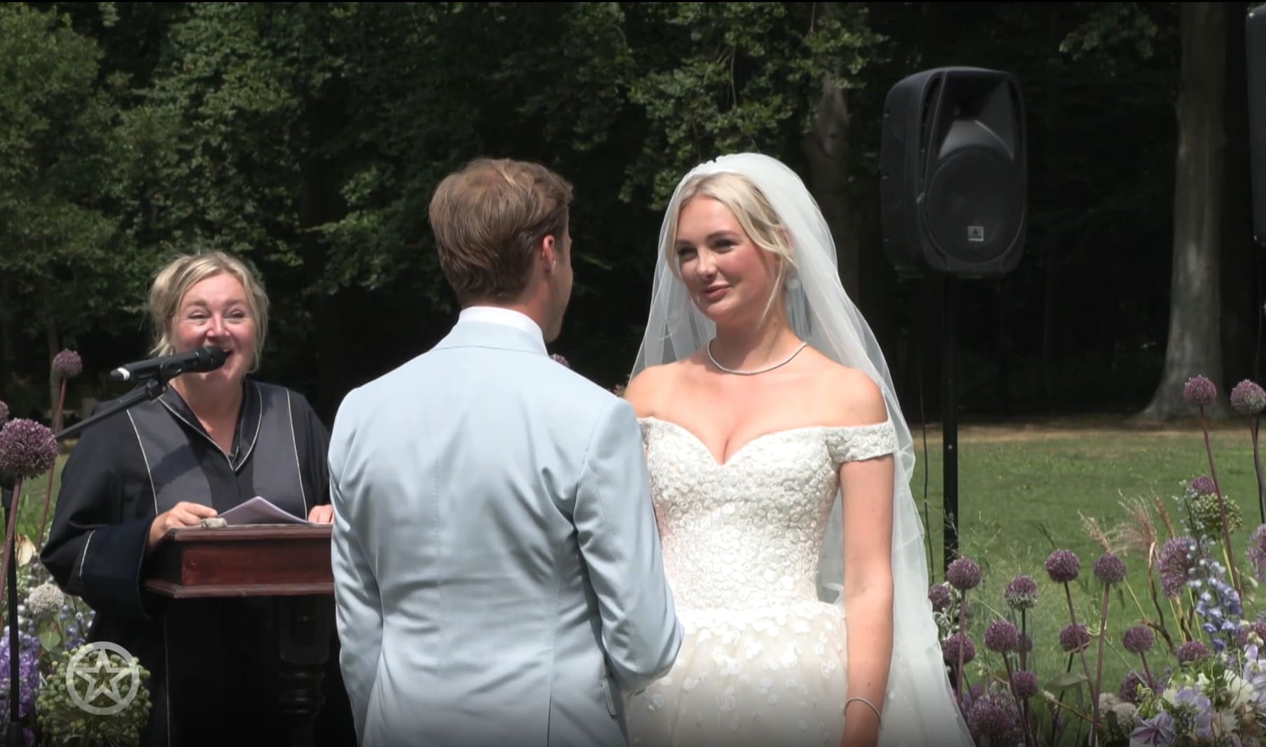 ZIEN: Dit waren de DRIE bruidsjurken van Maxime Meiland