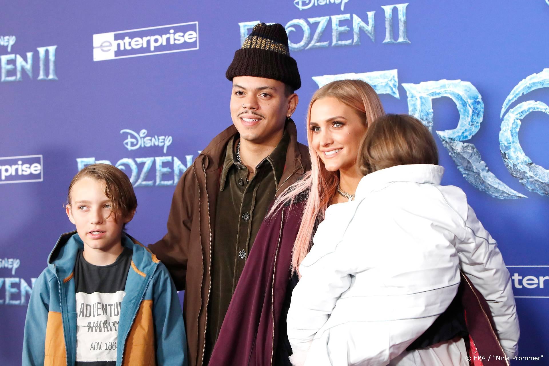 Ashlee Simpson in verwachting van een jongen
