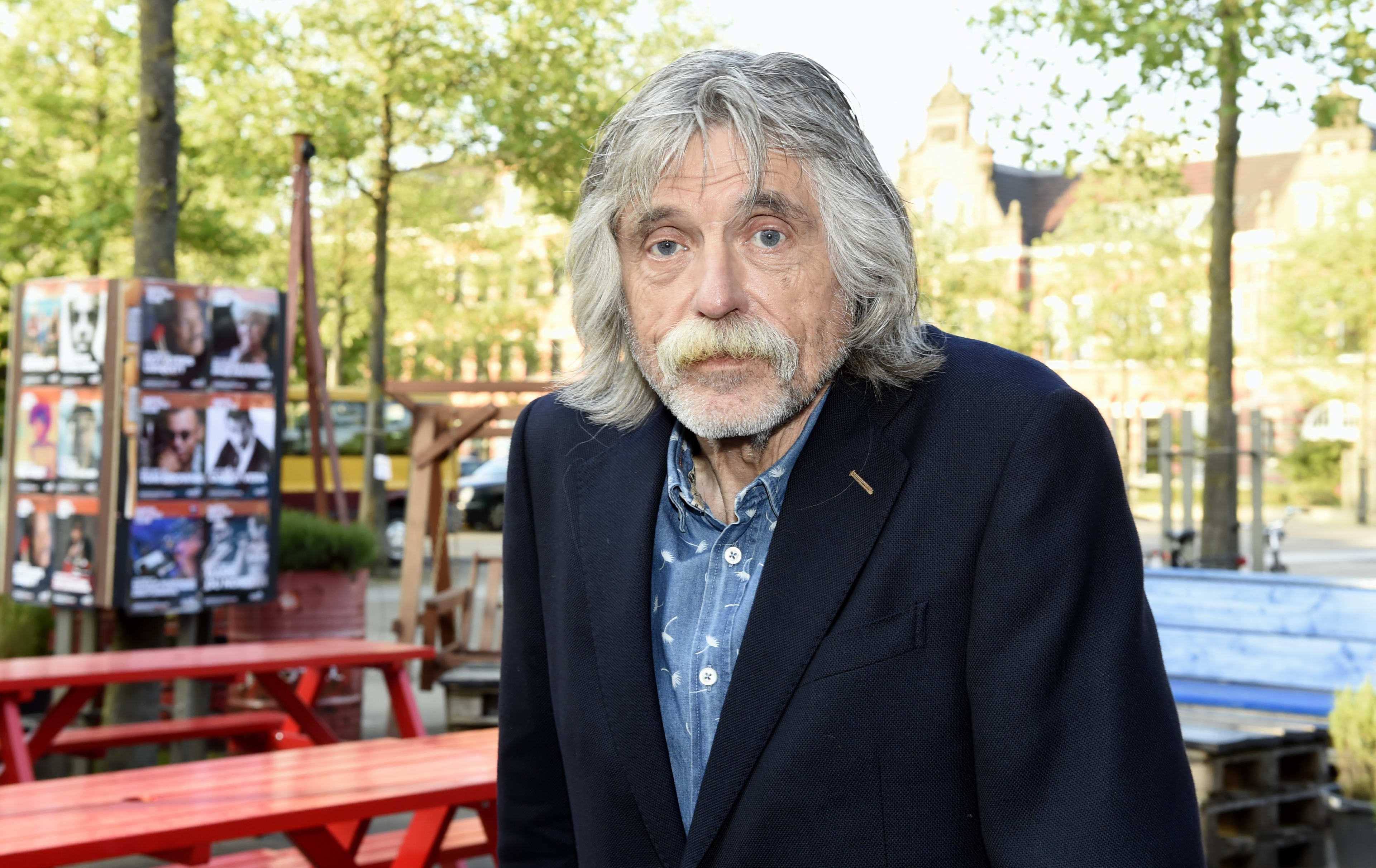 Johan Derksen heeft 'stokoude' fan naar huis gestuurd 