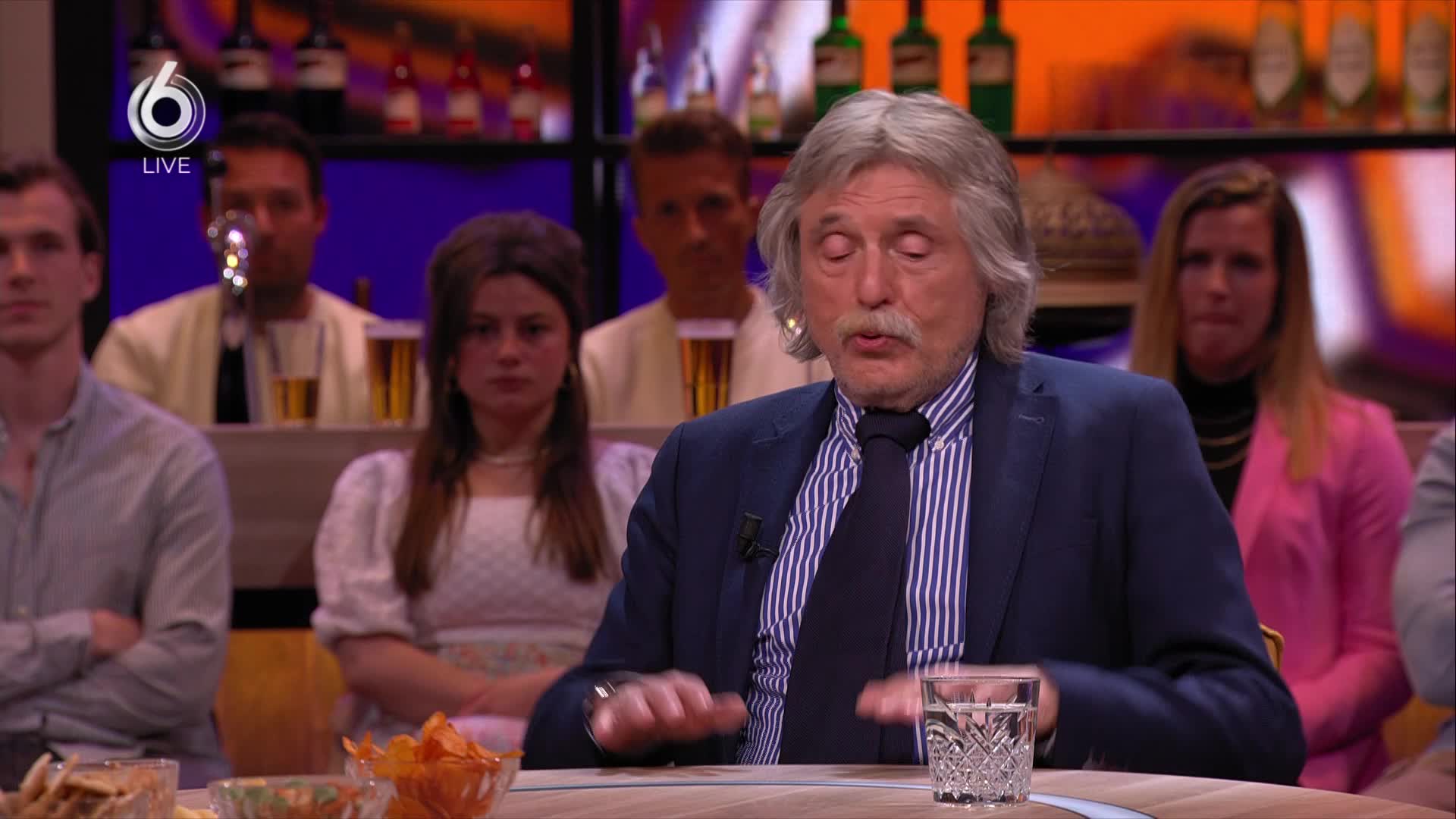 Johan Derksen door het stof