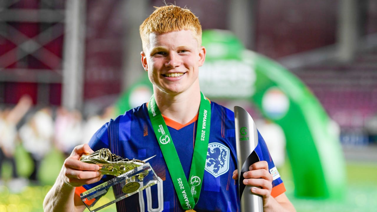 Kees Smit beste speler en topscorer van EK onder 19