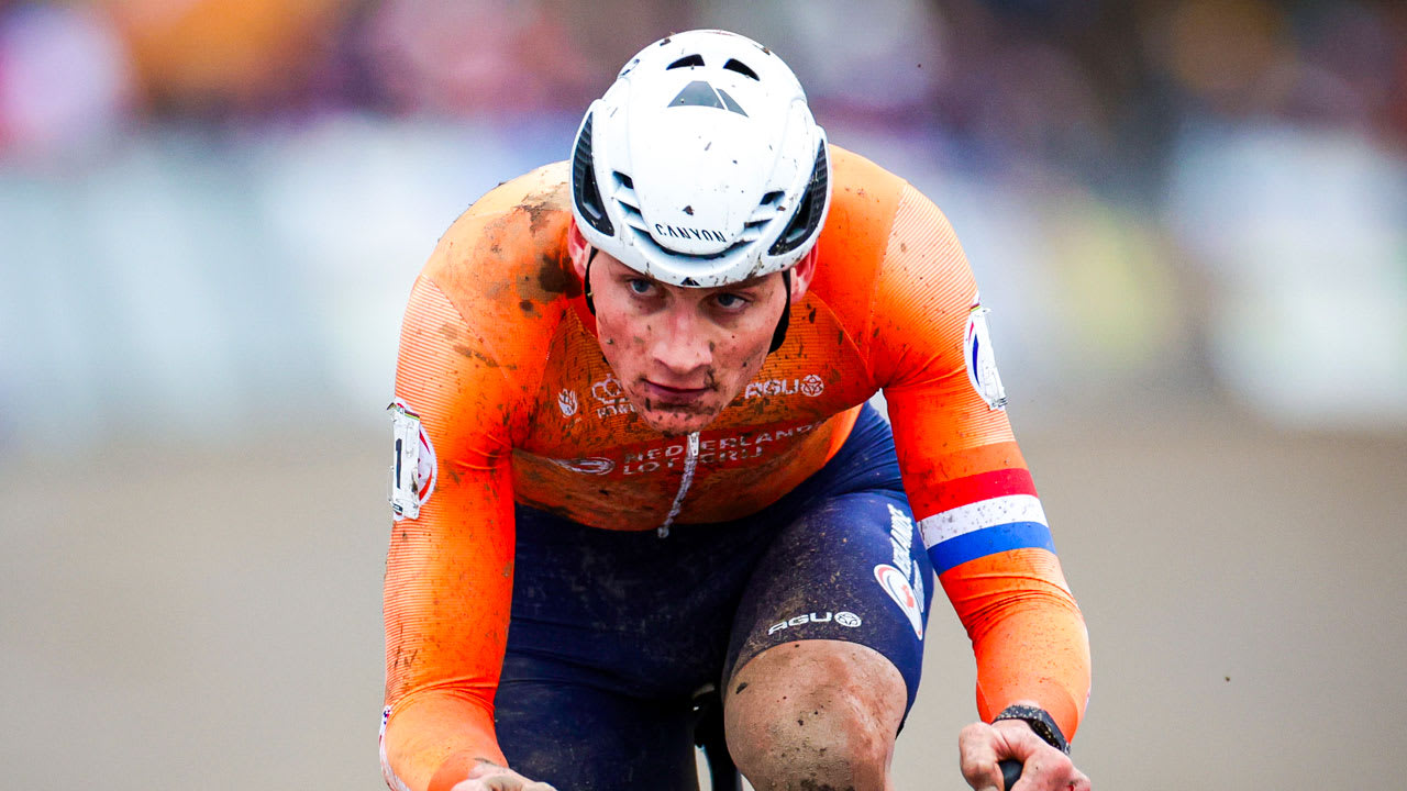 Mathieu van der Poel verovert zesde wereldtitel veldrijden